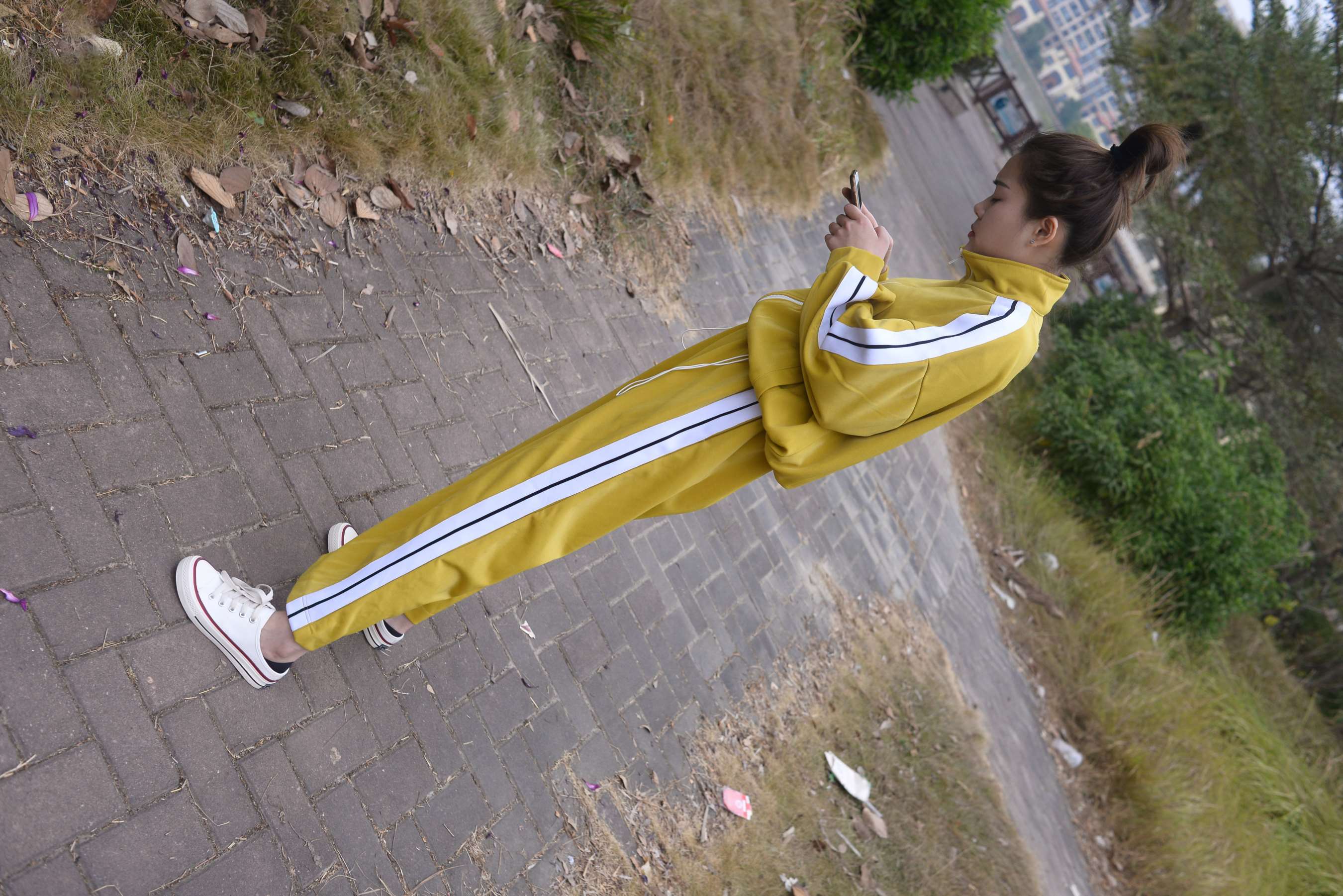 《运动学妹的船袜脚》作品图