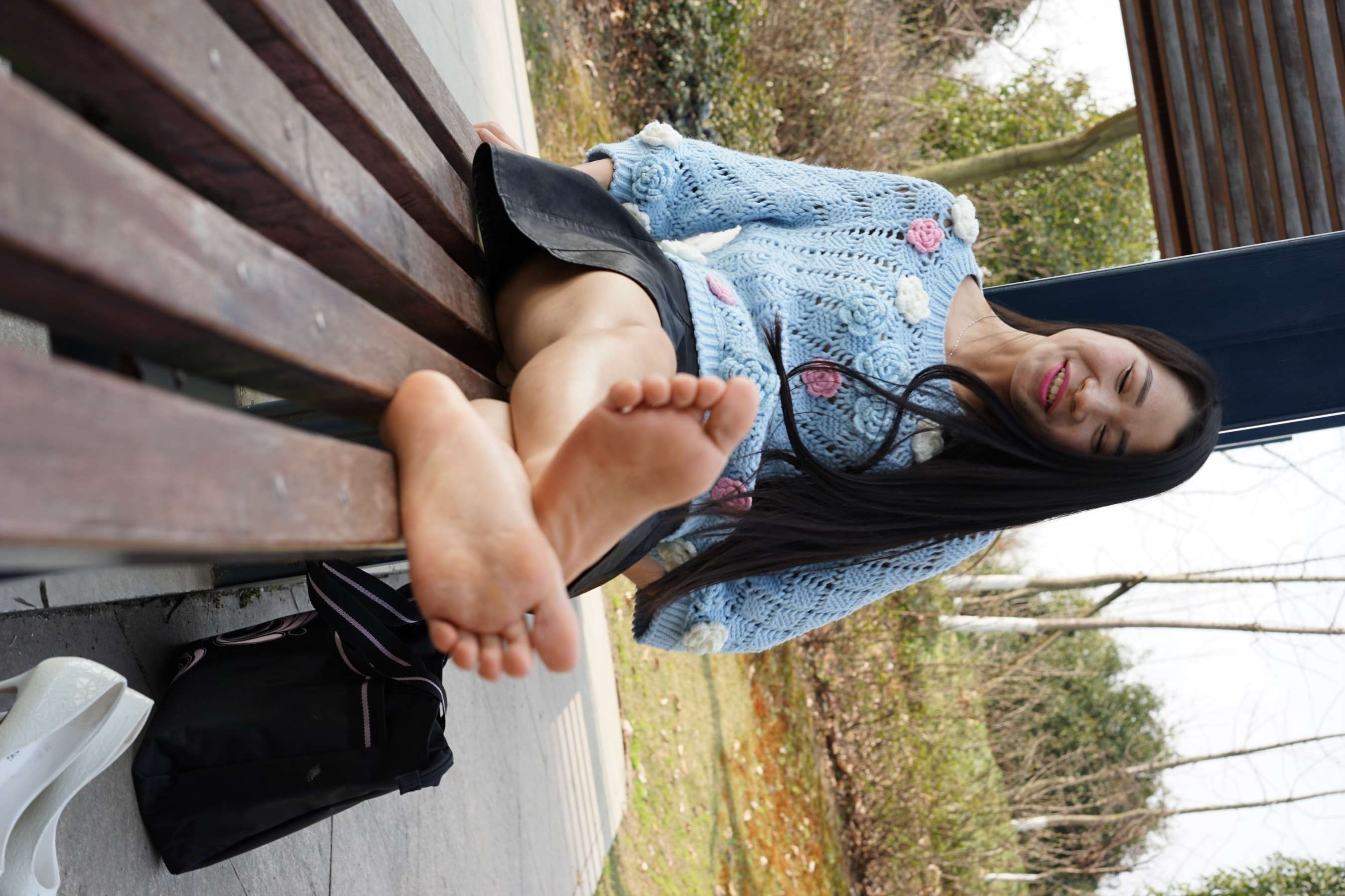 《可人的小姐姐大秀白N足底》作品图