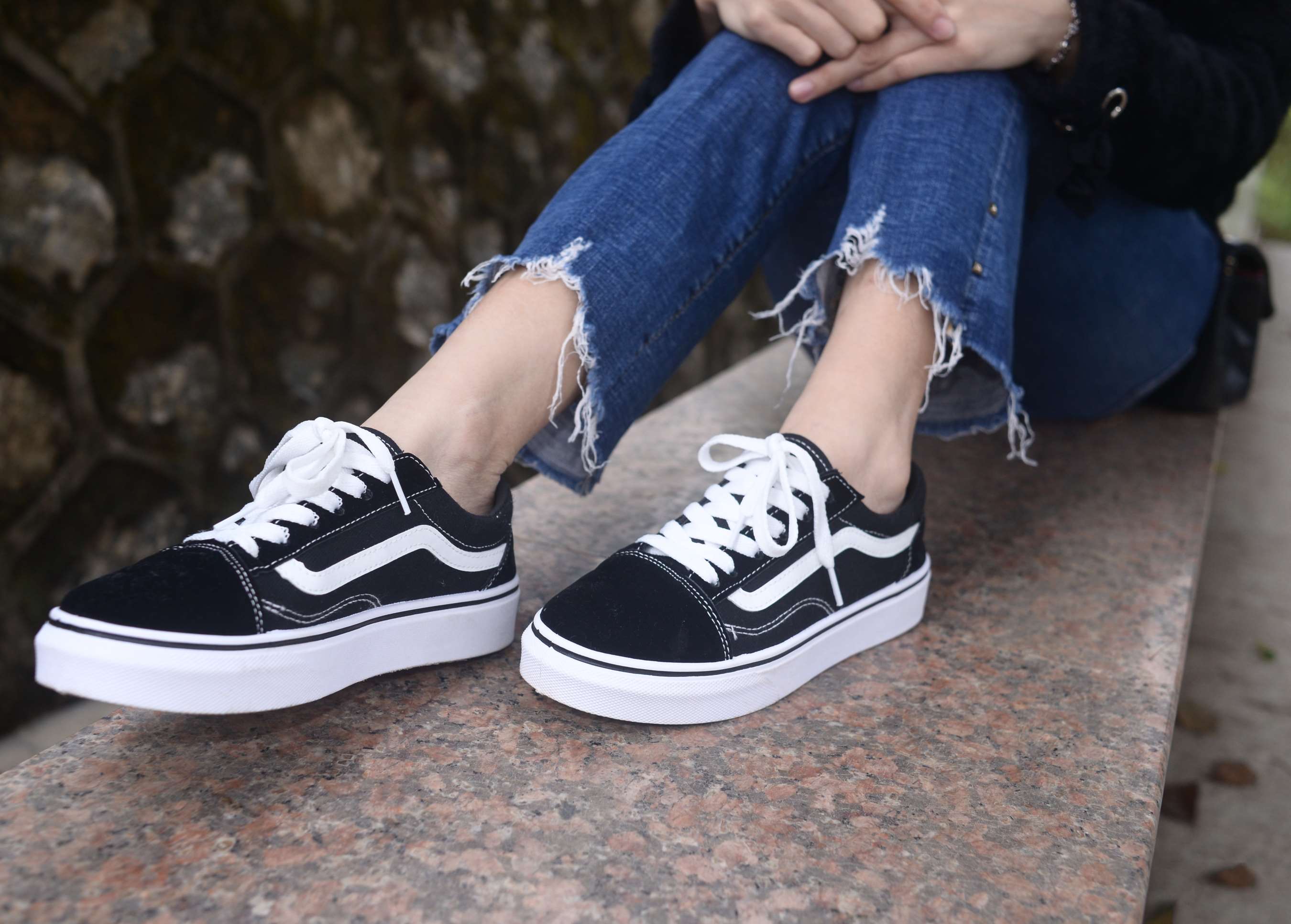 《杏子小姐姐-夜雨初停的早晨》作品图