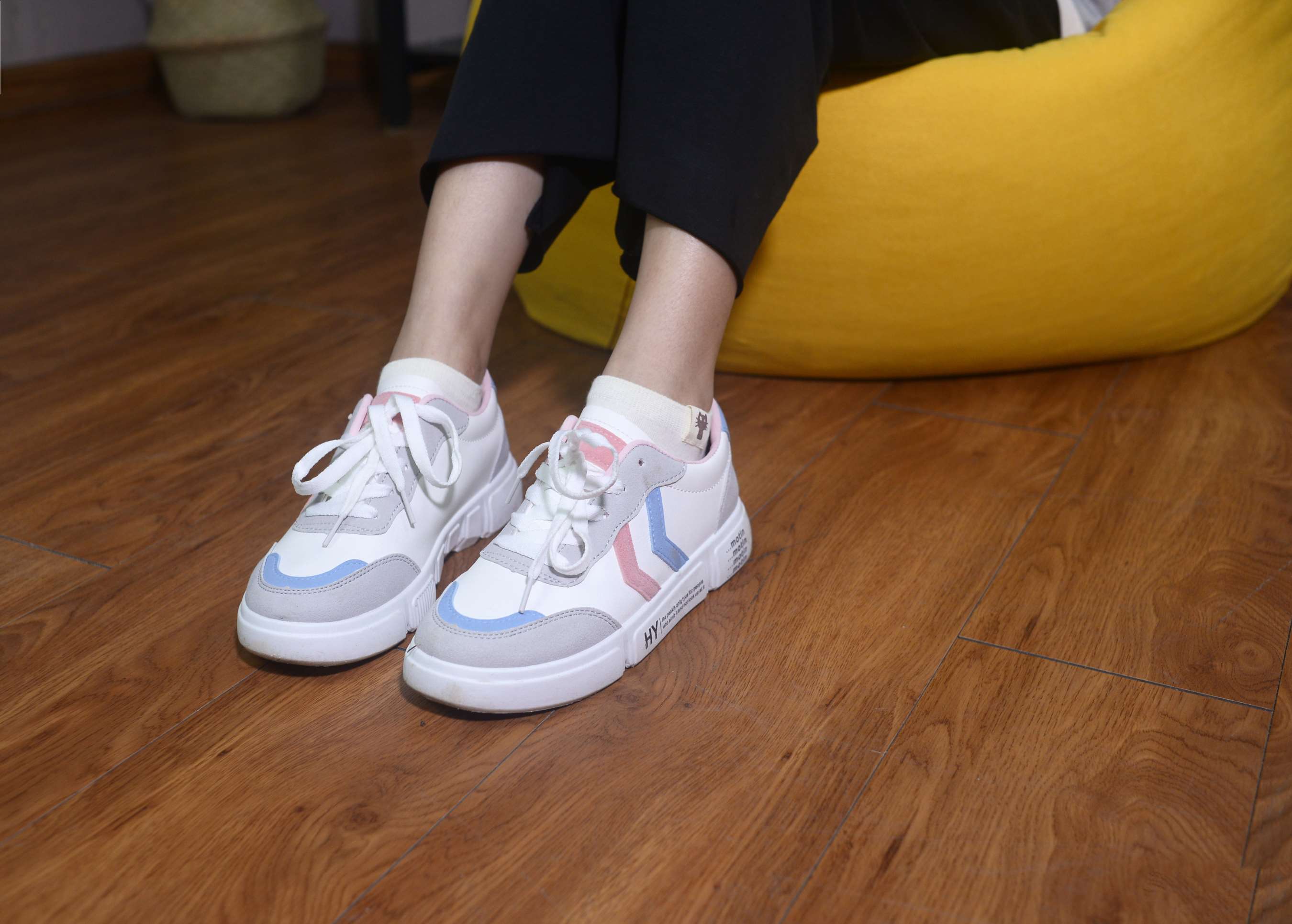 《欣悦小姐姐 星影摇摇》作品图