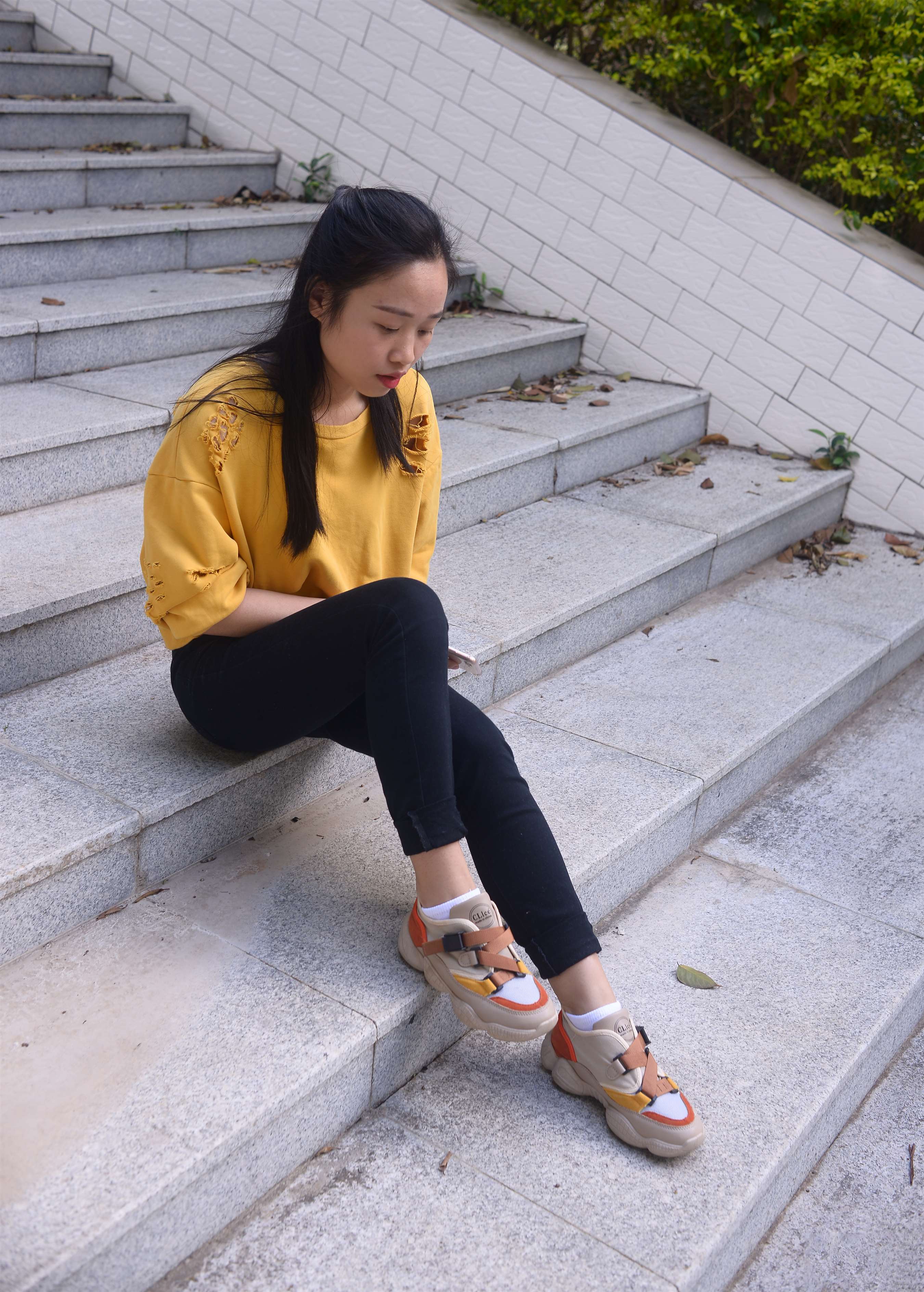 《芊芊小姐姐 草木对光阴的钟情》作品图