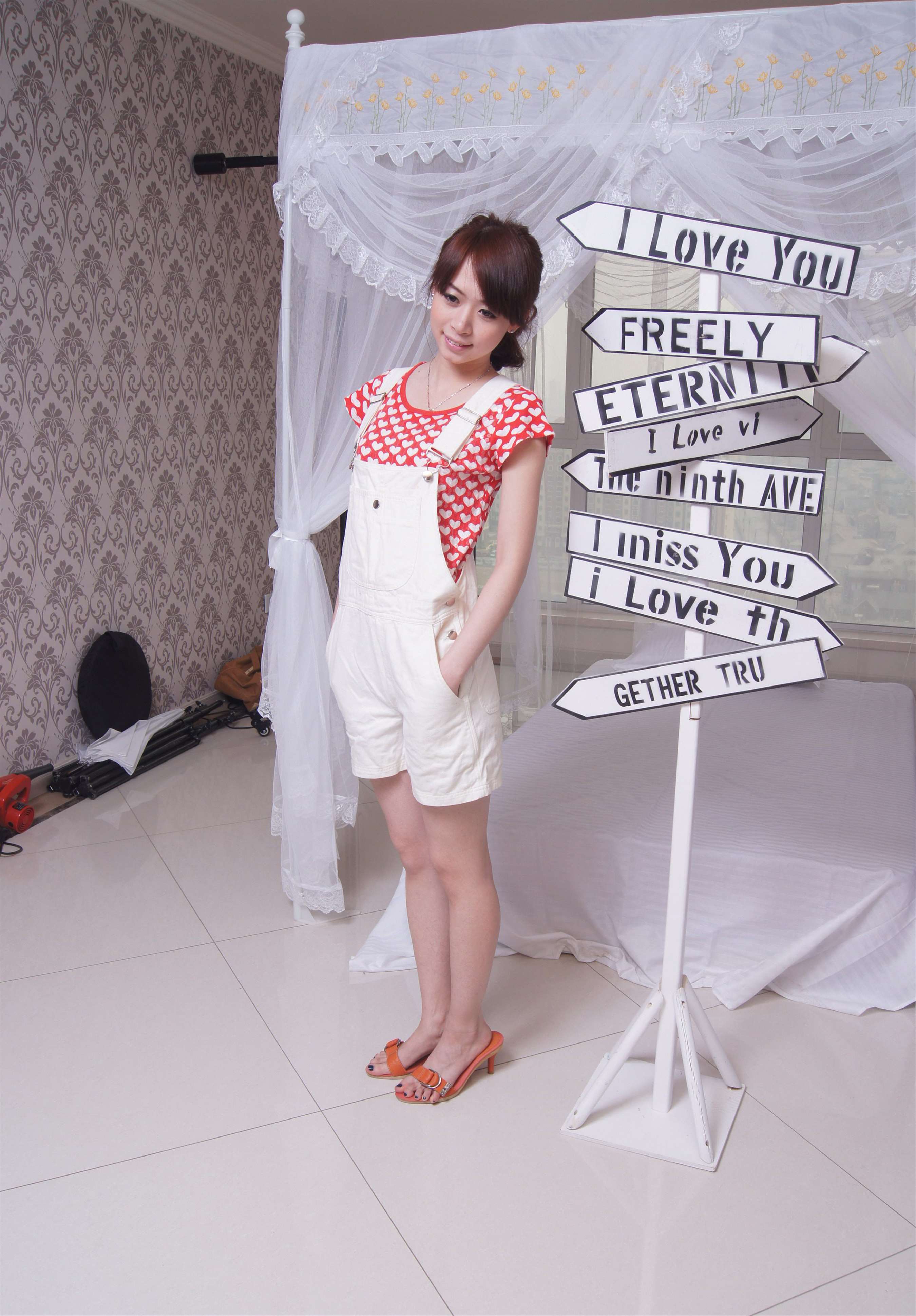 《小姐姐凉高跟の嫩足》作品图