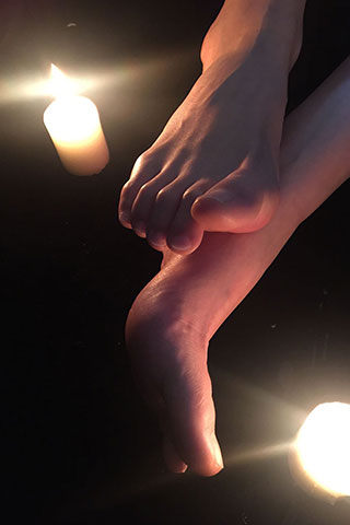 小姐姐蜡烛嫩足