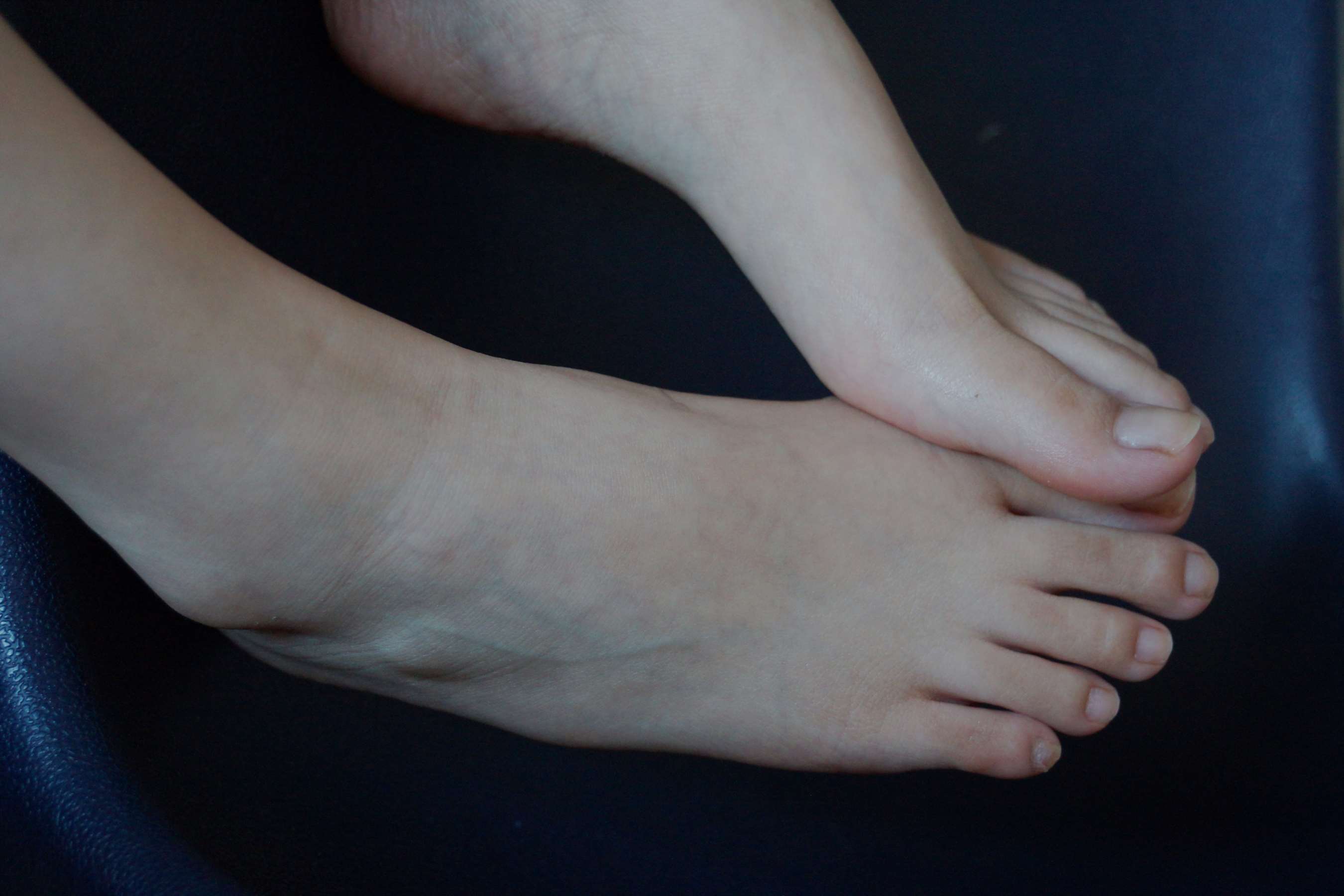 《学妹的嫩足》作品图