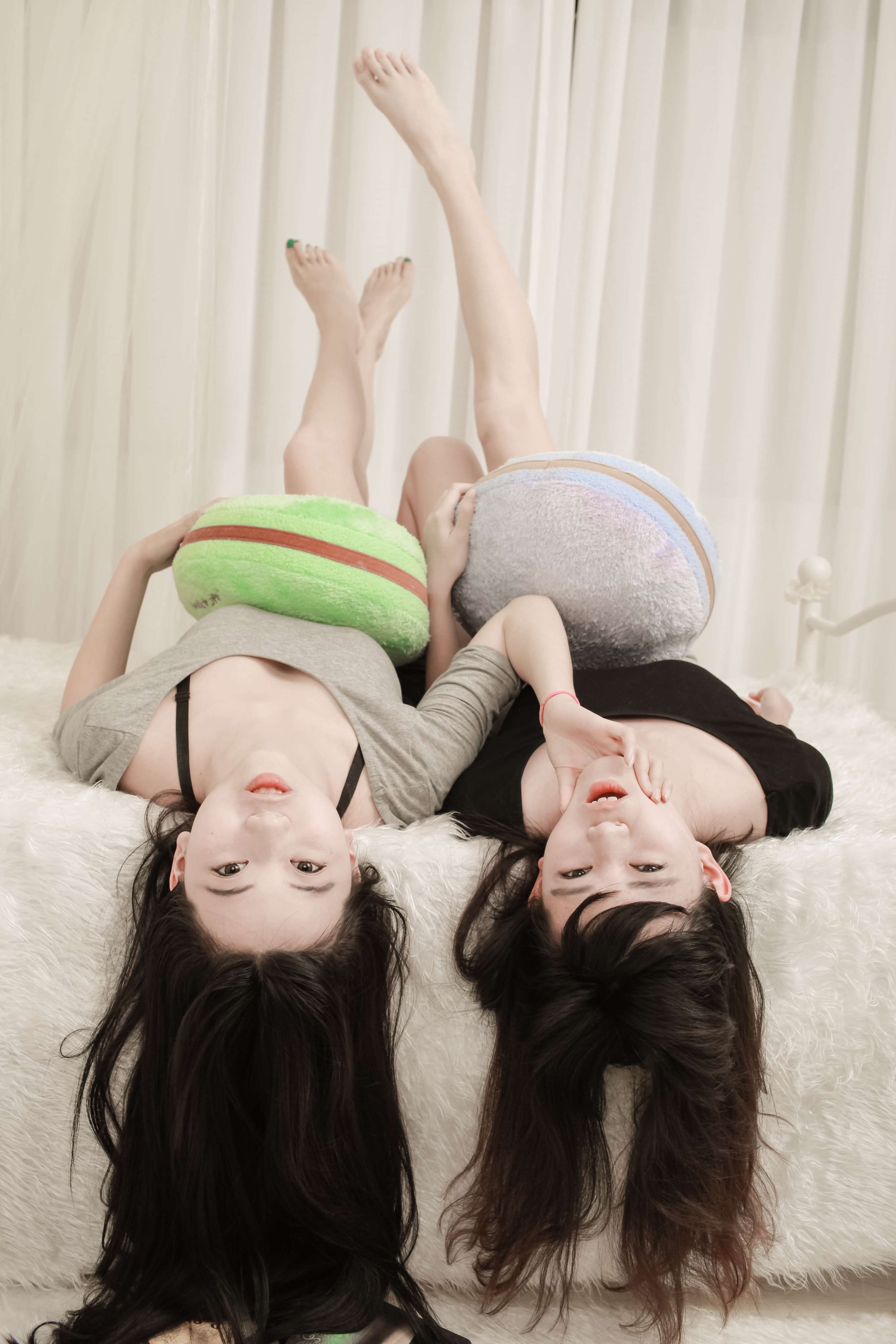 《姐妹花》作品图