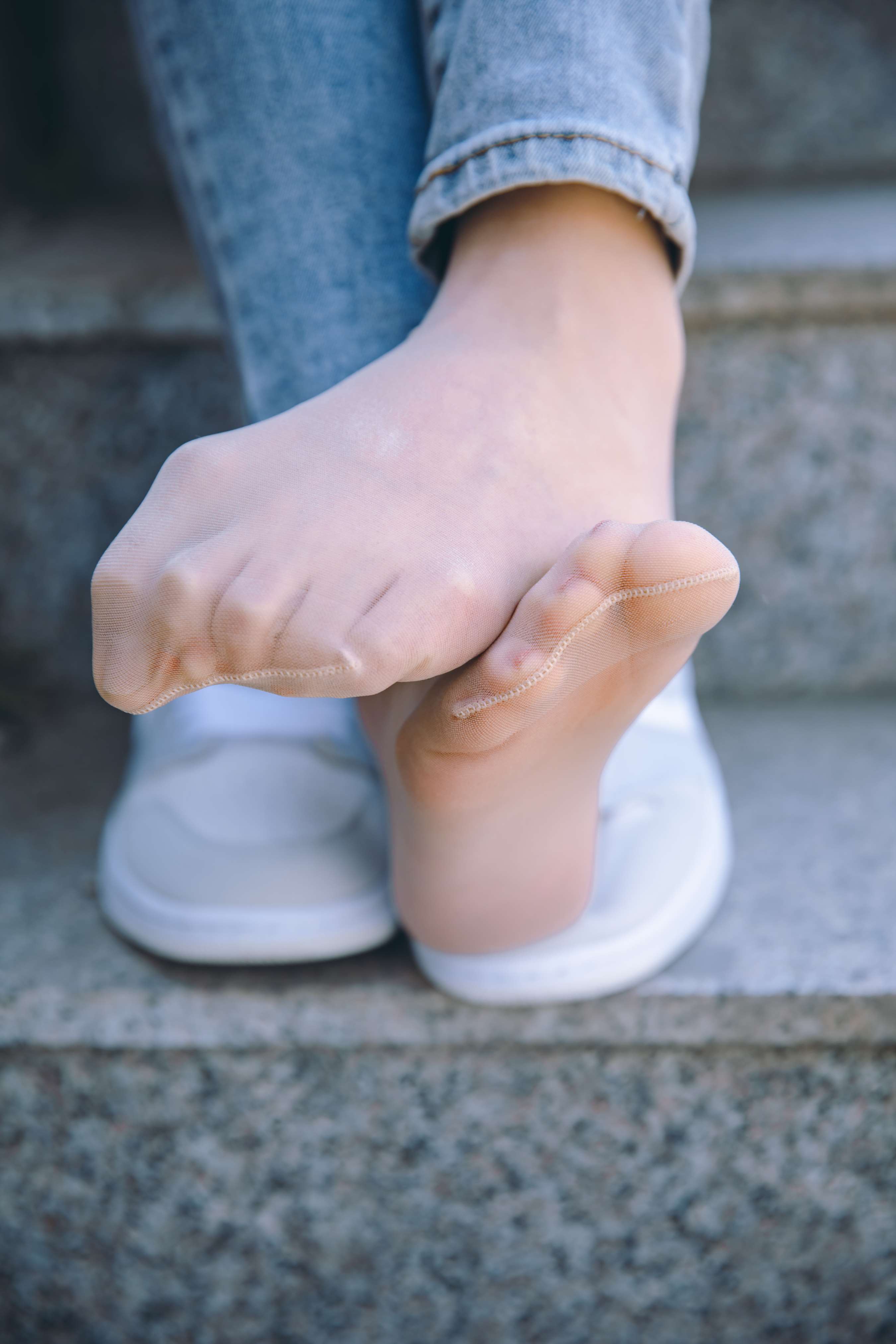 《喵喵小姐姐-醉春烟》作品图