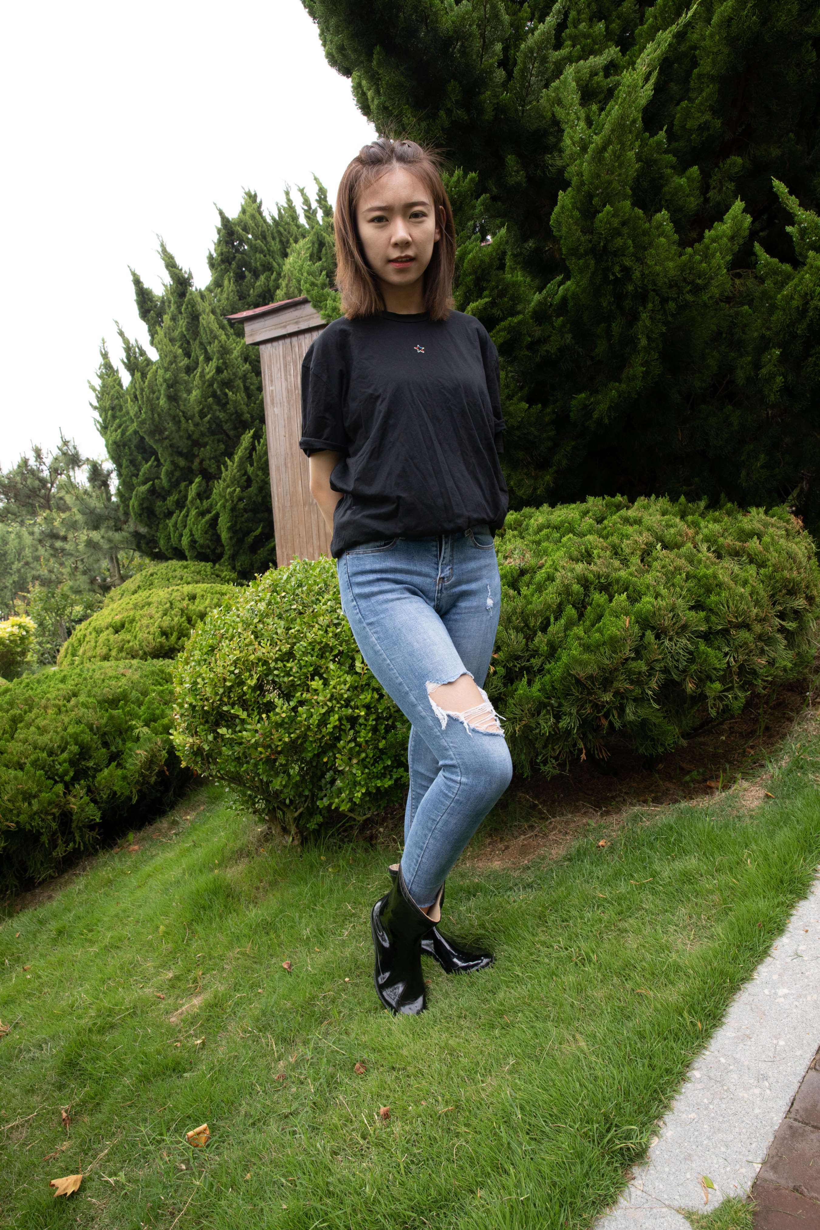 《小姐姐雨靴の棉袜脚》作品图