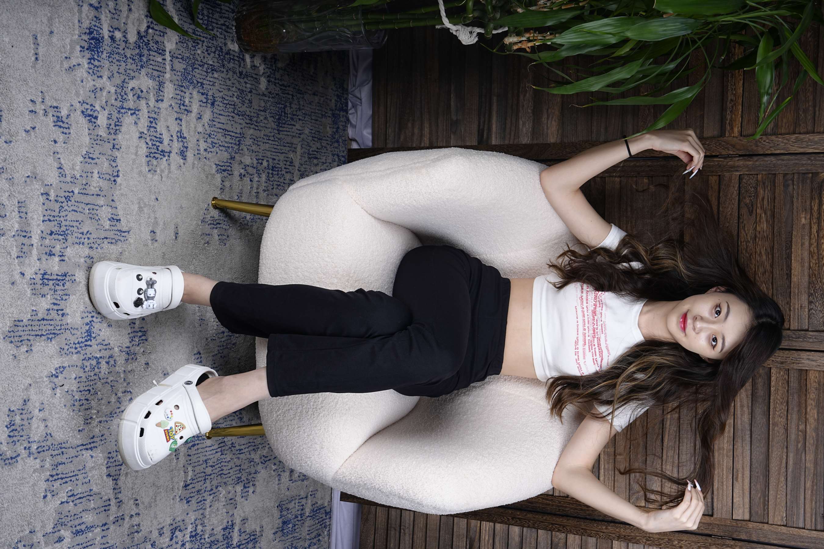 《Liyuner的性感的大脚丫》作品图