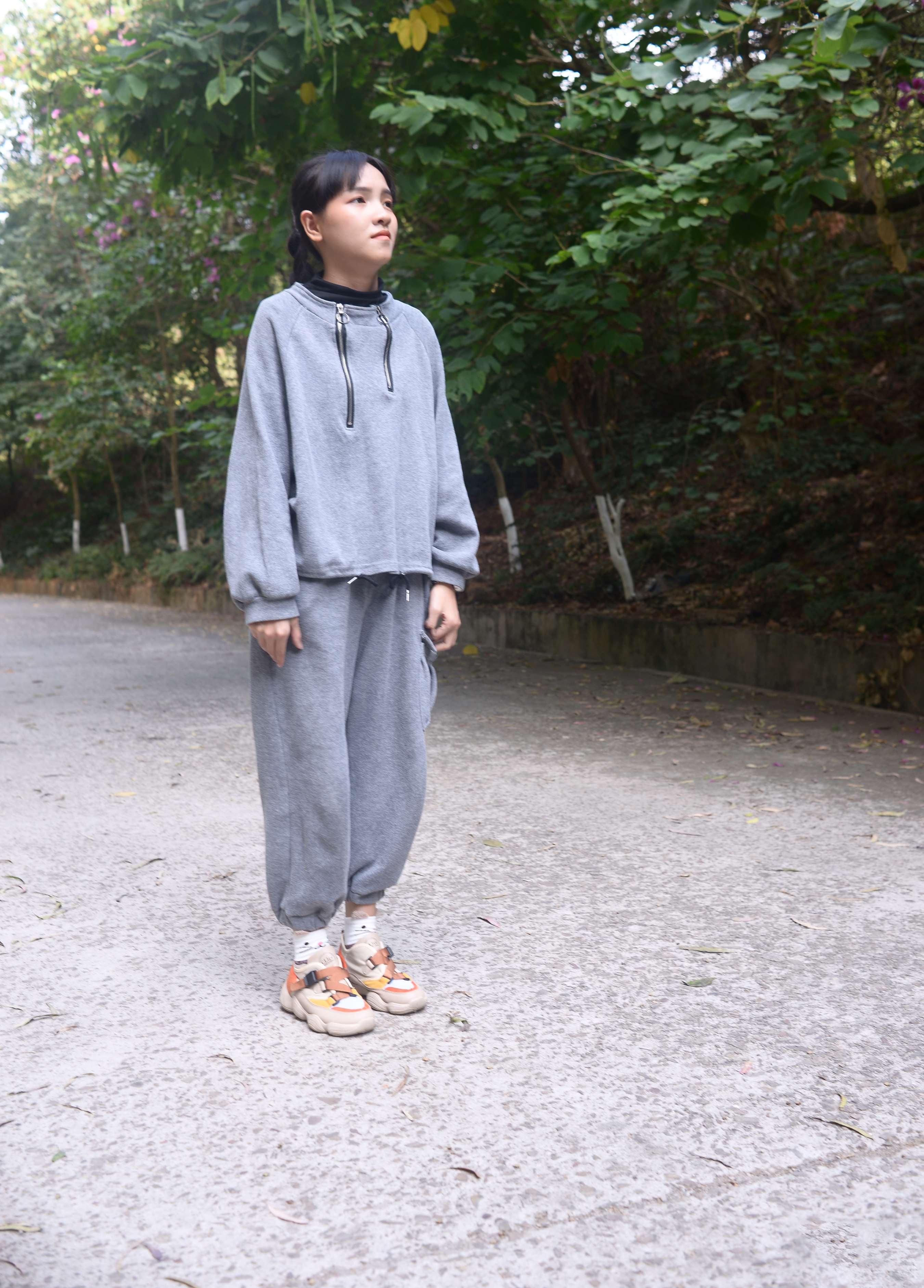 《点点 爱自己是终生浪漫的开始》作品图