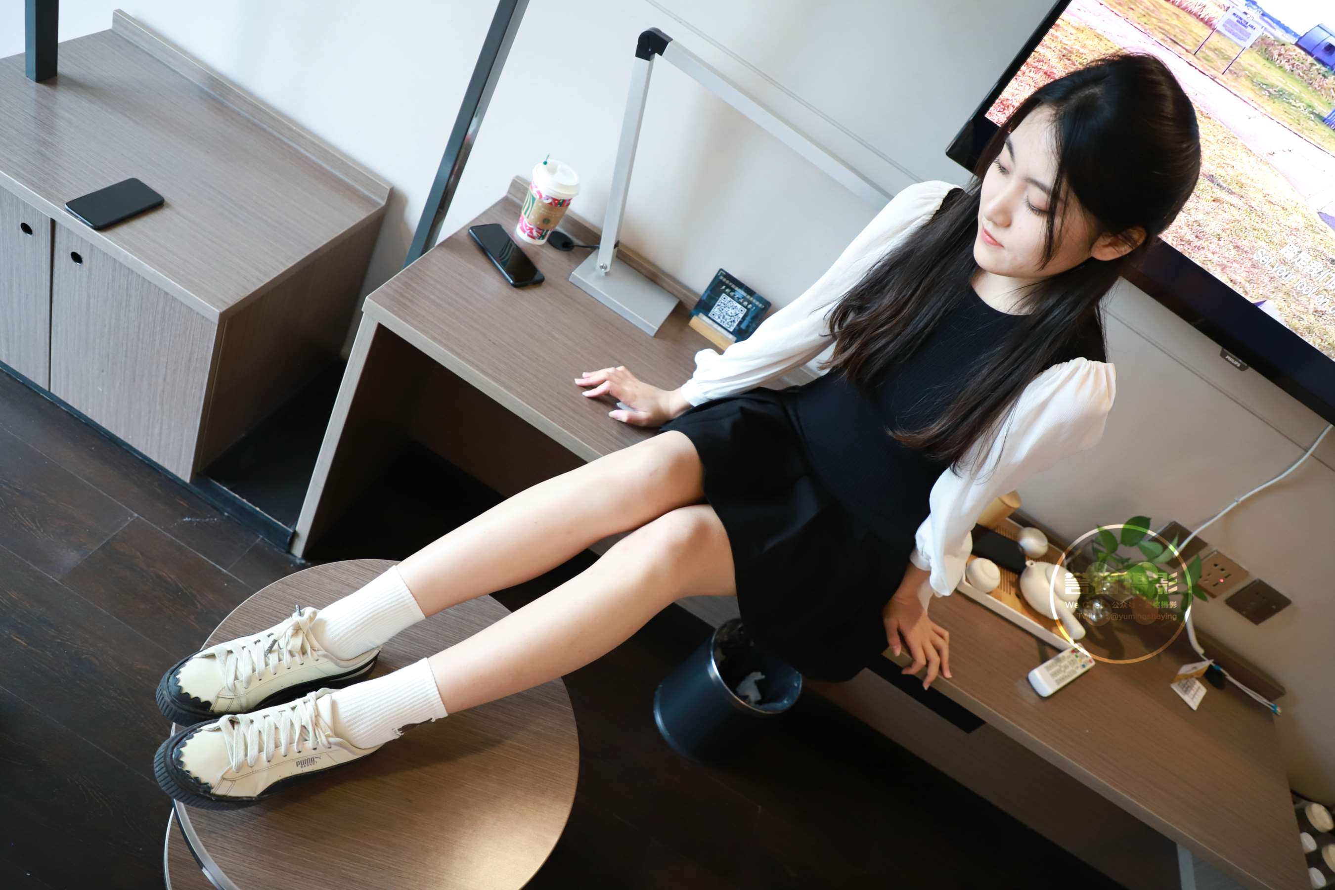 《[寄卖]名誉传媒《黑色连衣裙の棉袜脚》》作品图