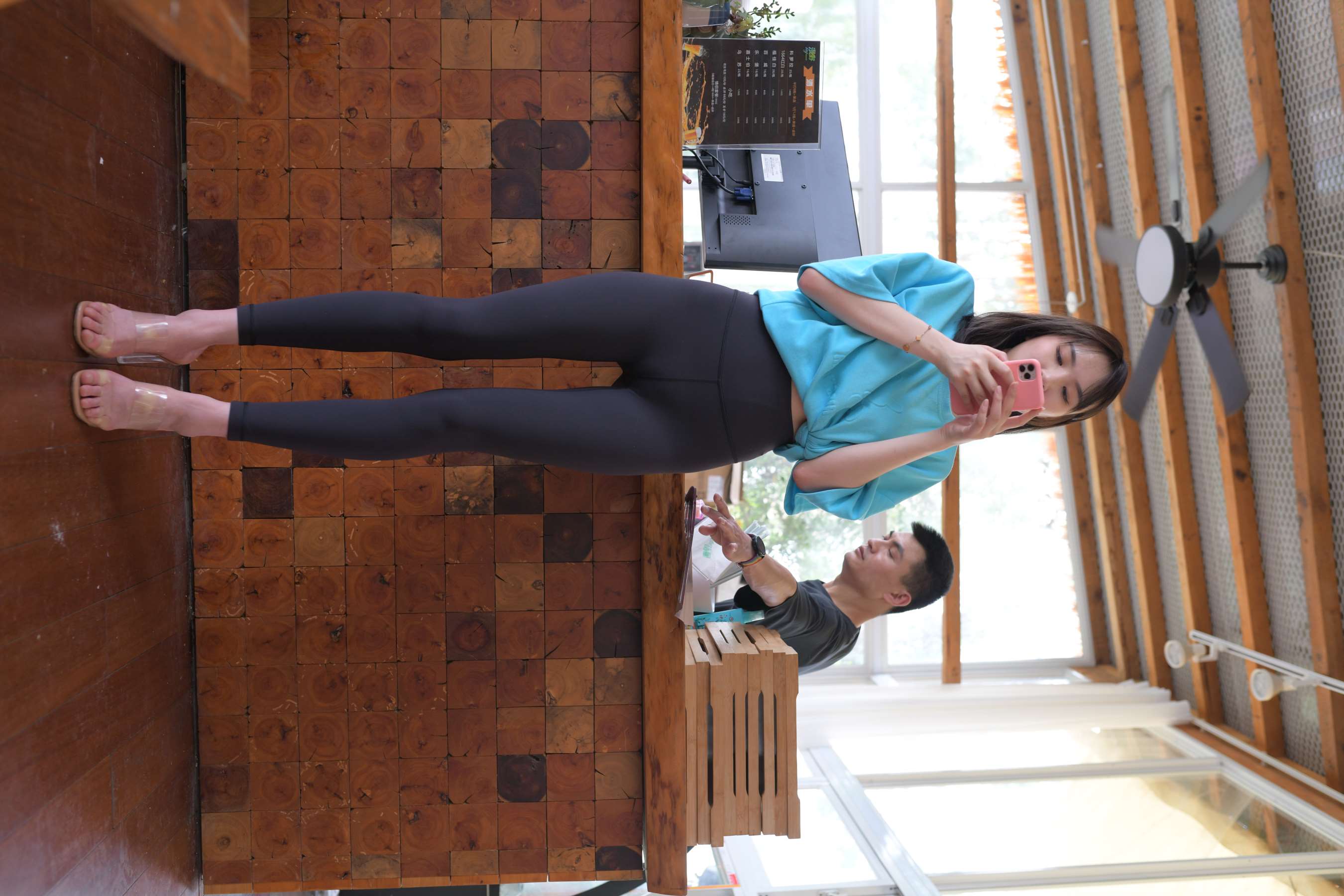 《蓝色的蔷薇》作品图