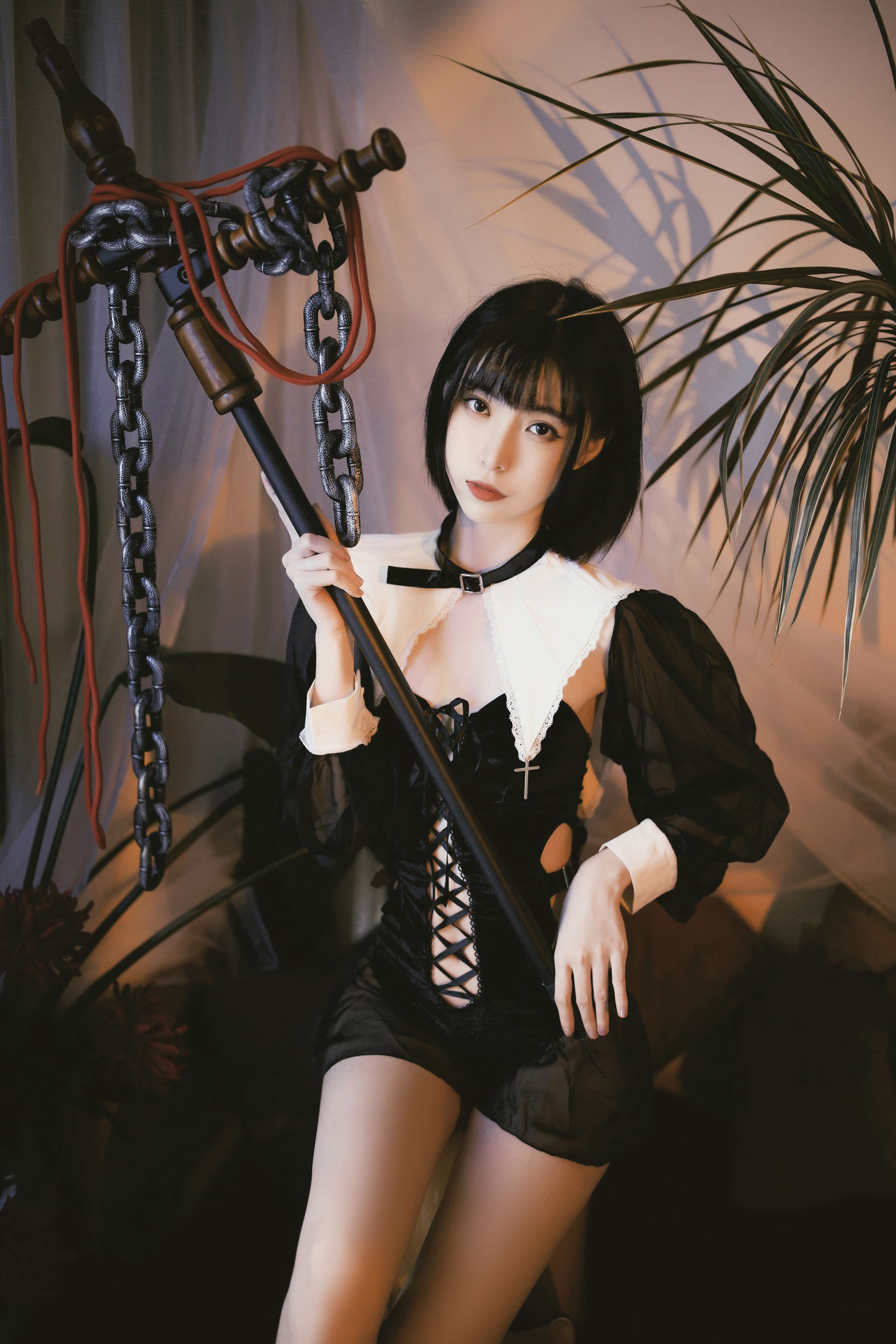 《修女创作 红与黑》作品图