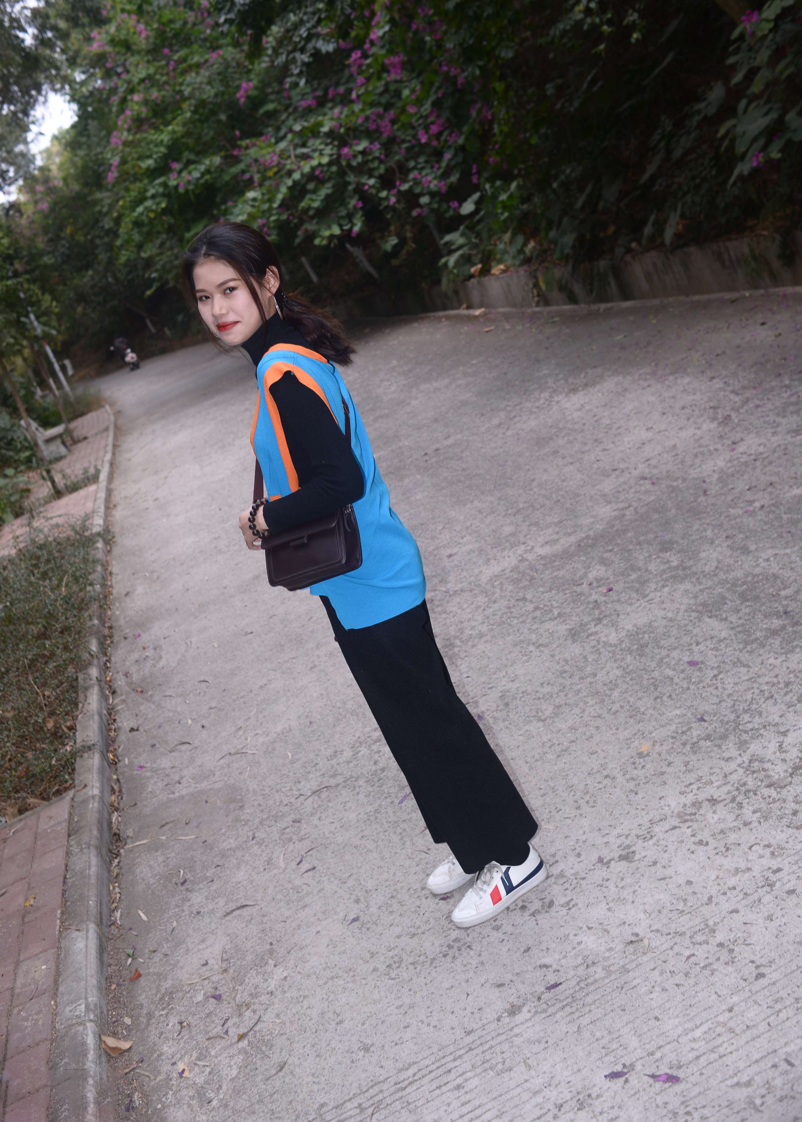 《苏瑶少女 星辰满天》作品图