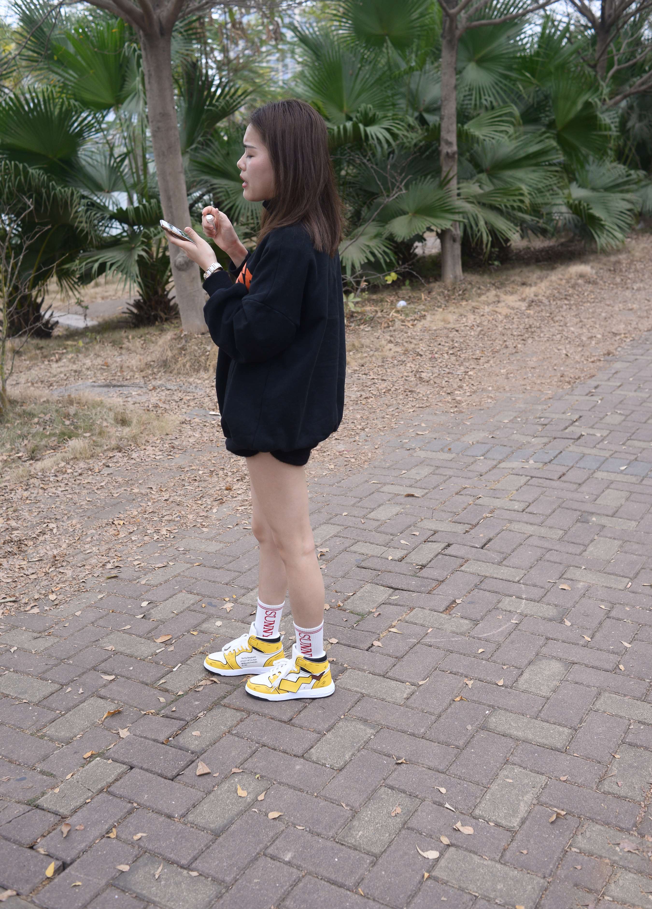 《阿雅少女 人间美满》作品图