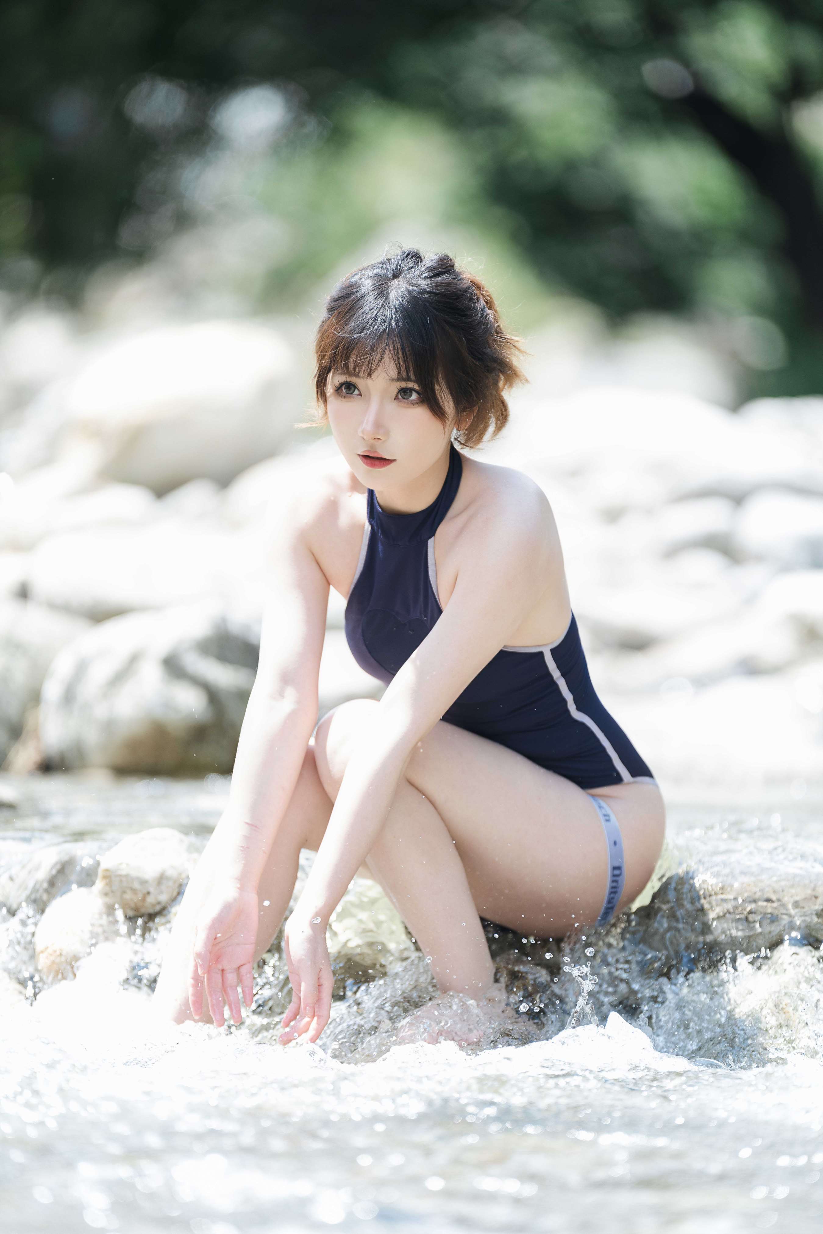 《小溪竞泳》作品图