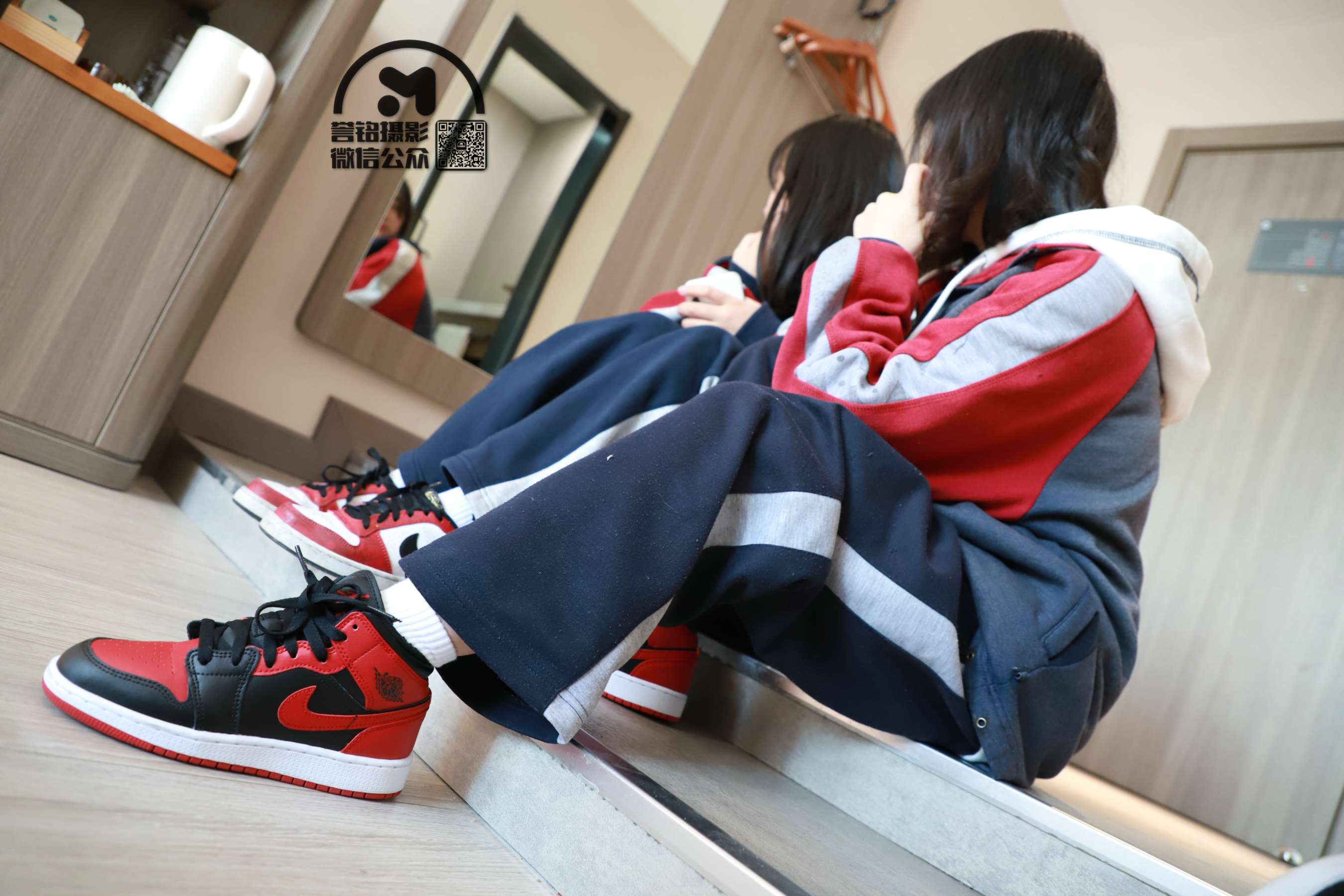 《[寄卖]誉铭传媒《校服姐妹花的棉袜脚》》作品图