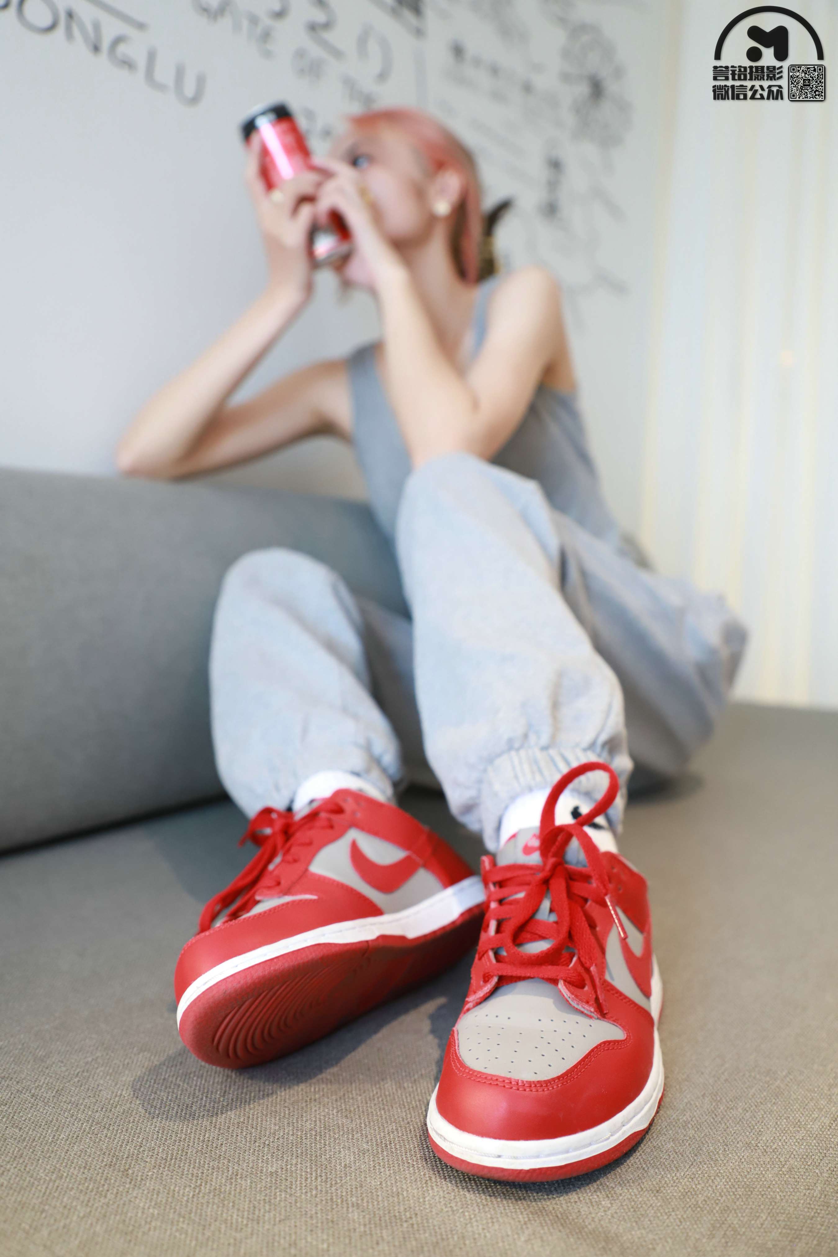 《[寄卖]誉铭传媒《少女板鞋の棉袜脚》》作品图