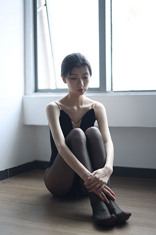 练舞黑丝足