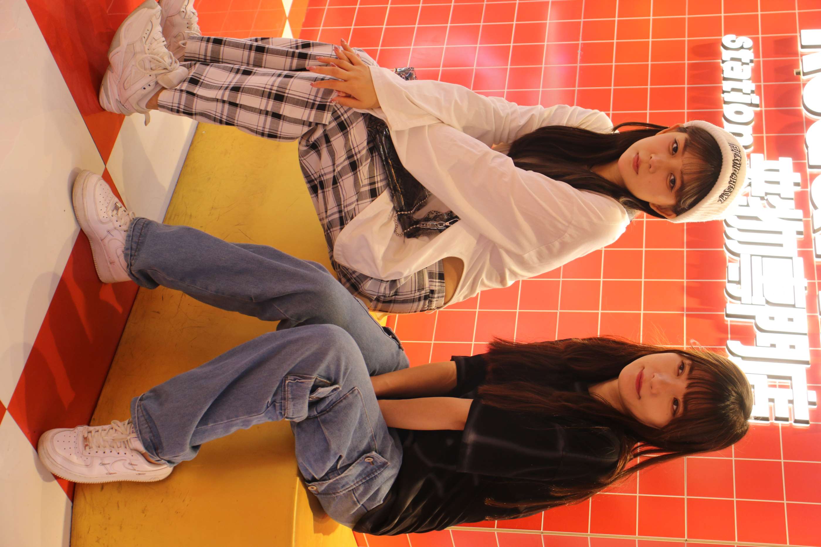 《商场双姝》作品图