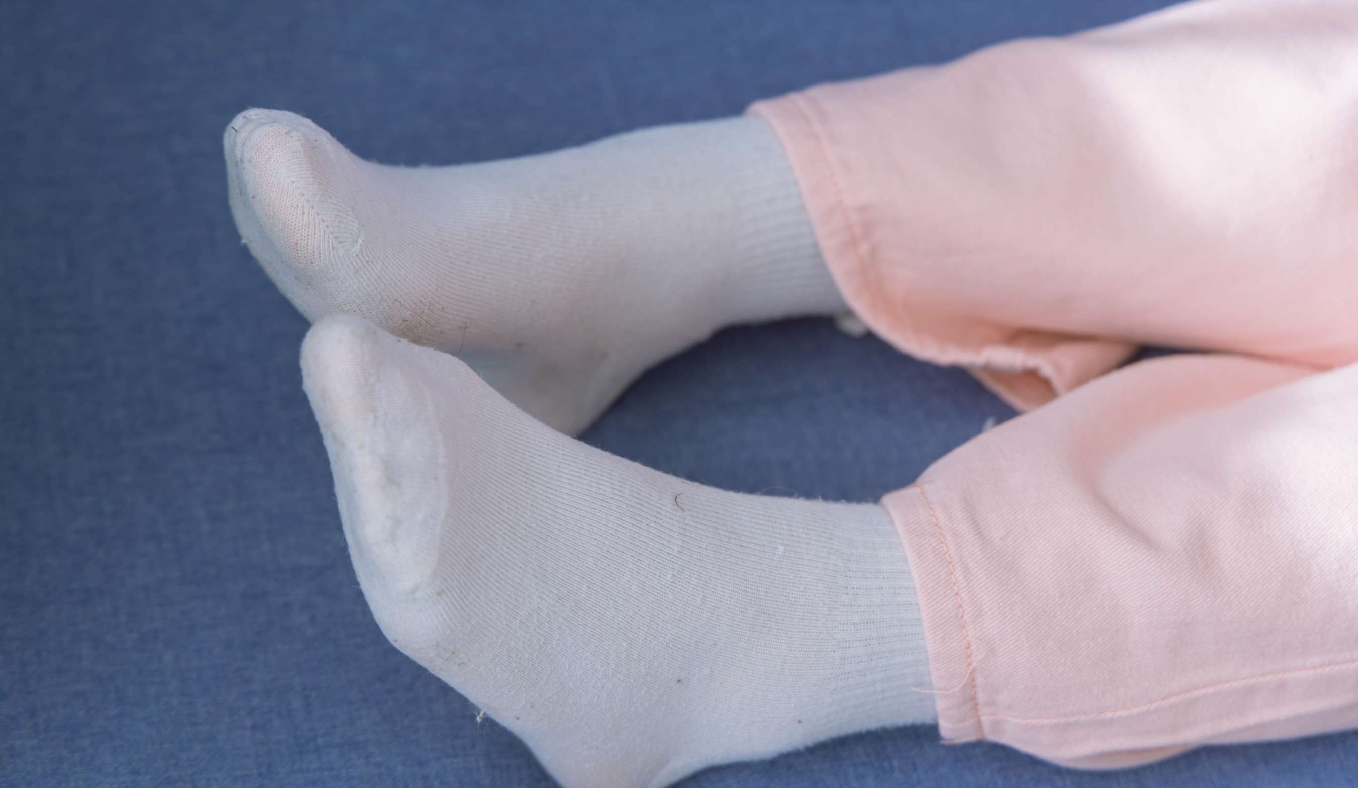 《周周运动鞋の白棉袜》作品图