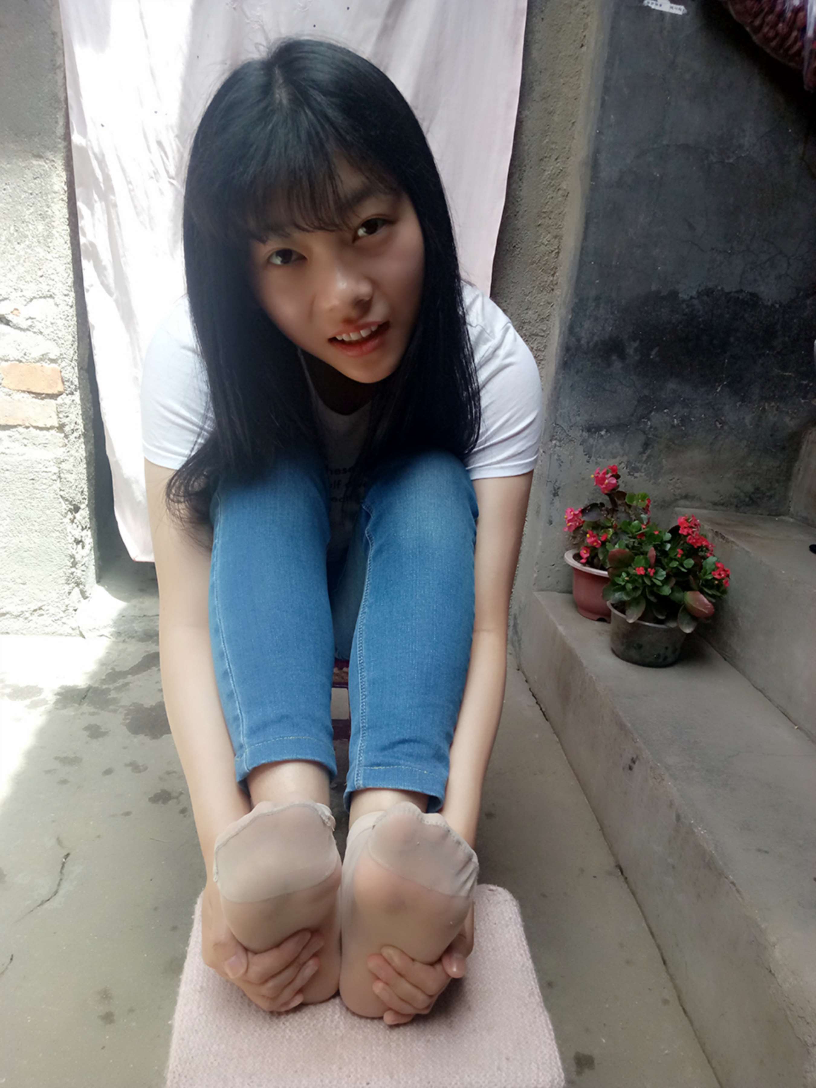 《坡坡棉袜の短丝足》作品图