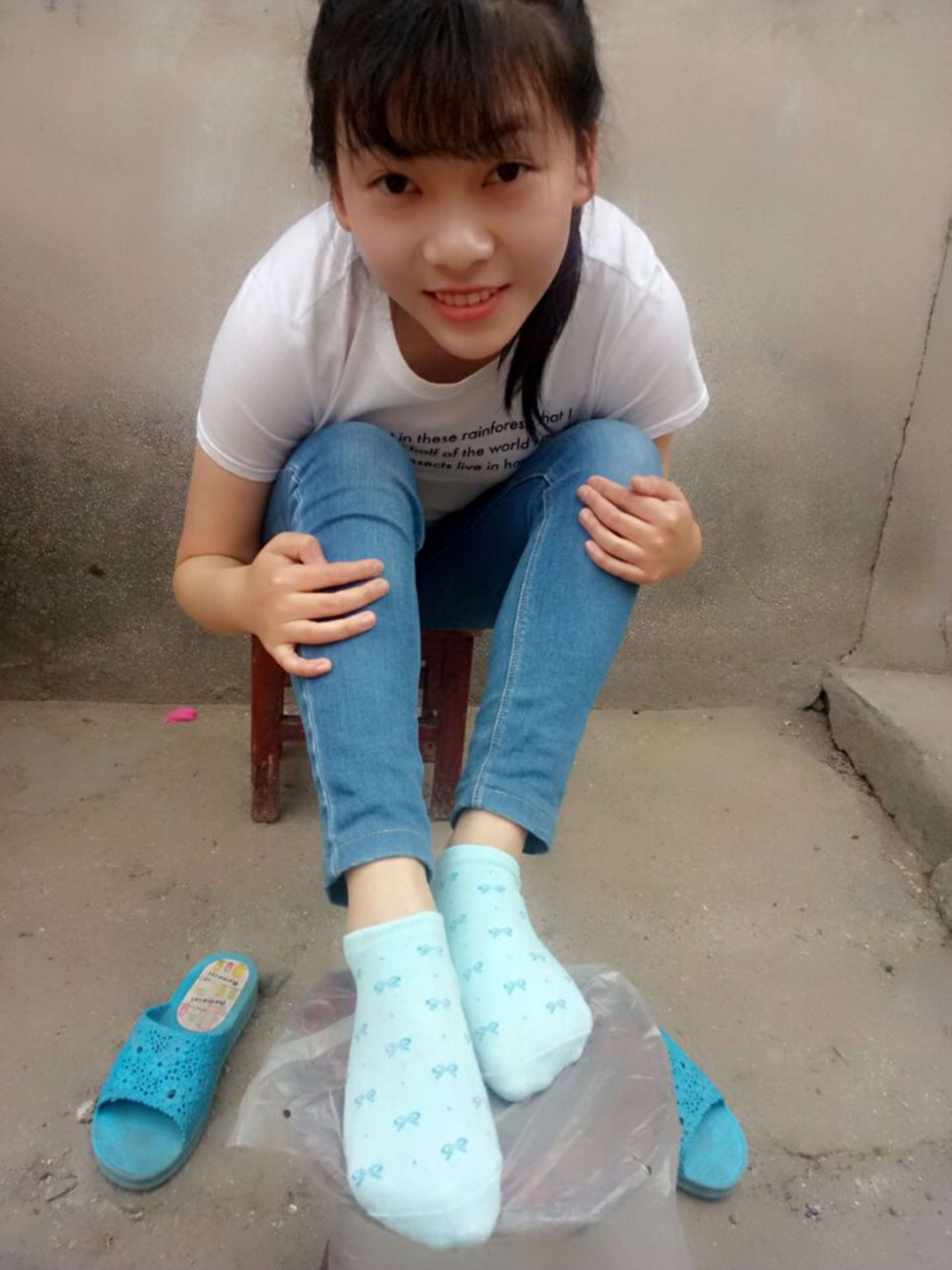 《坡坡棉袜の短丝足》作品图