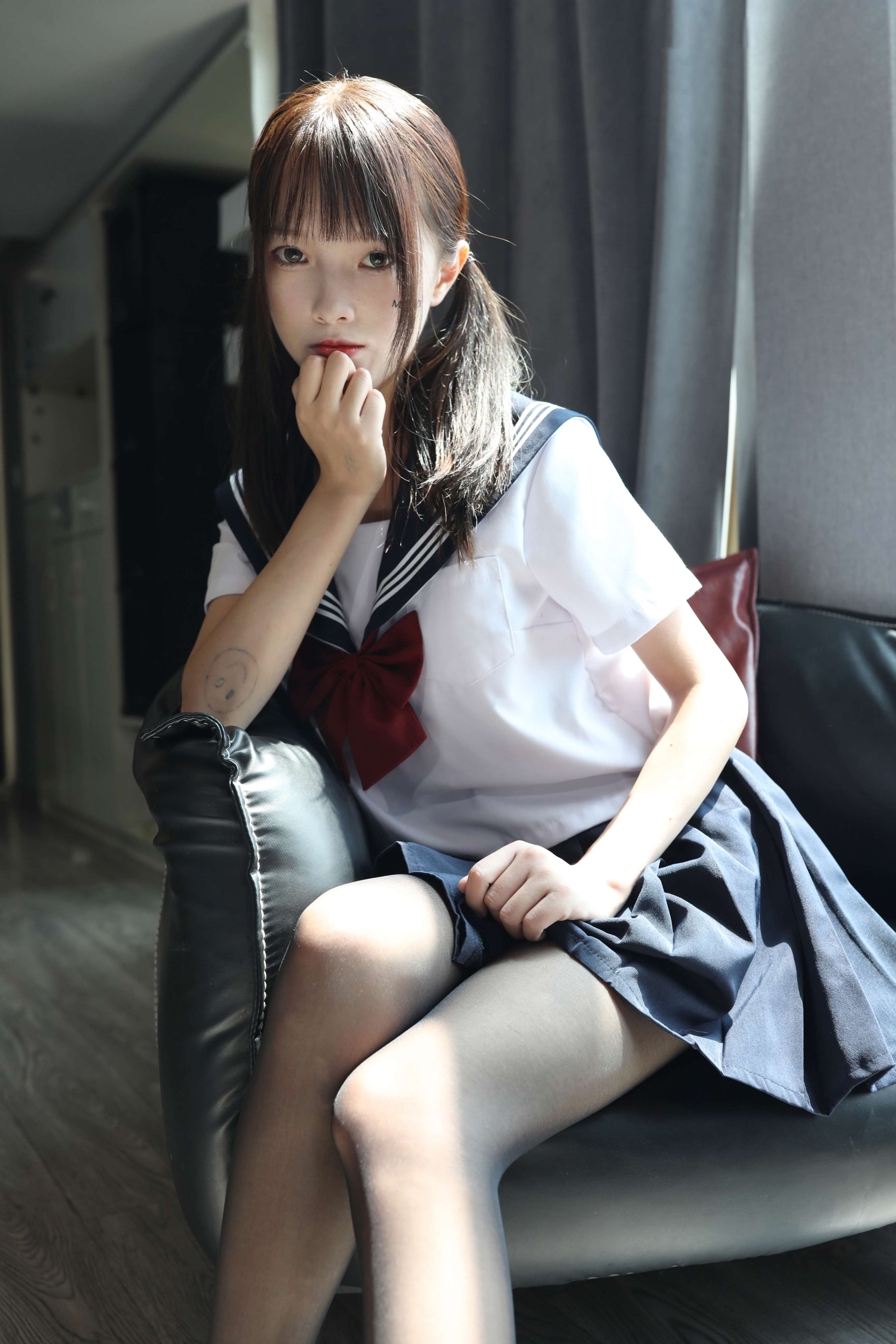 《樱子JK风の黑丝足》作品图
