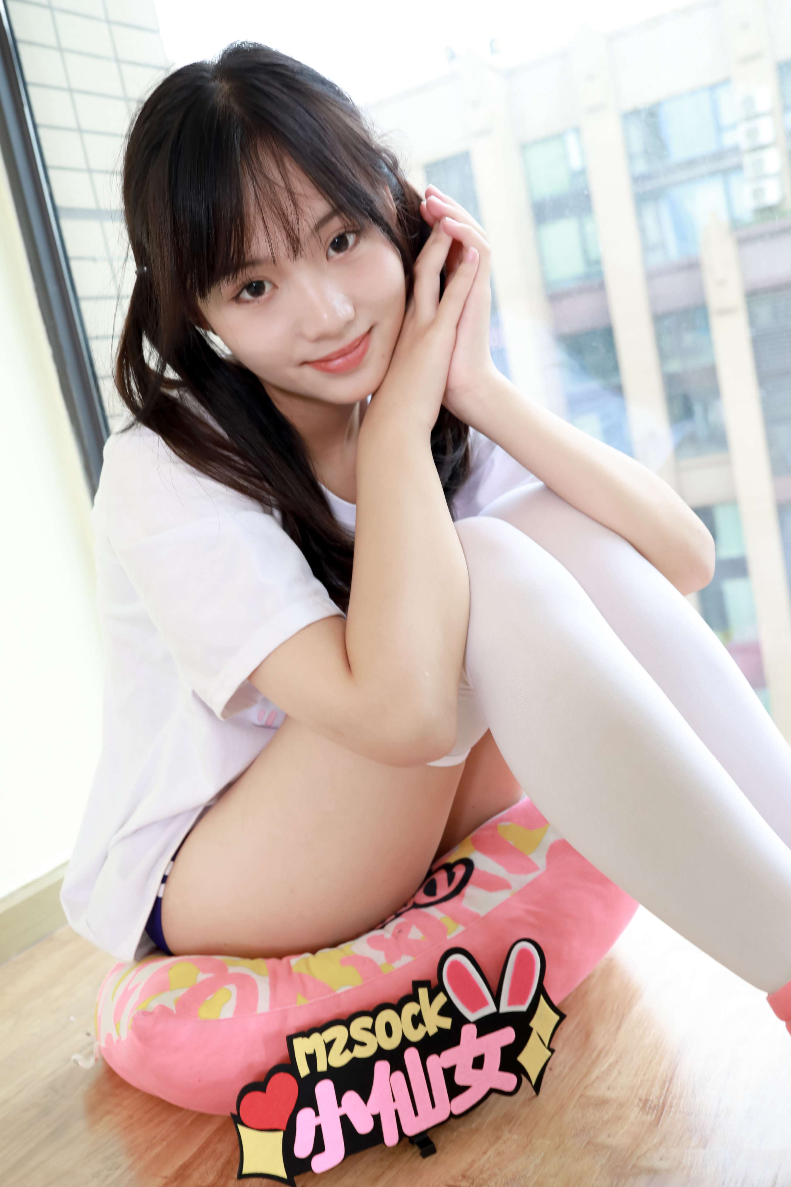 《小麦的脏白丝足》作品图