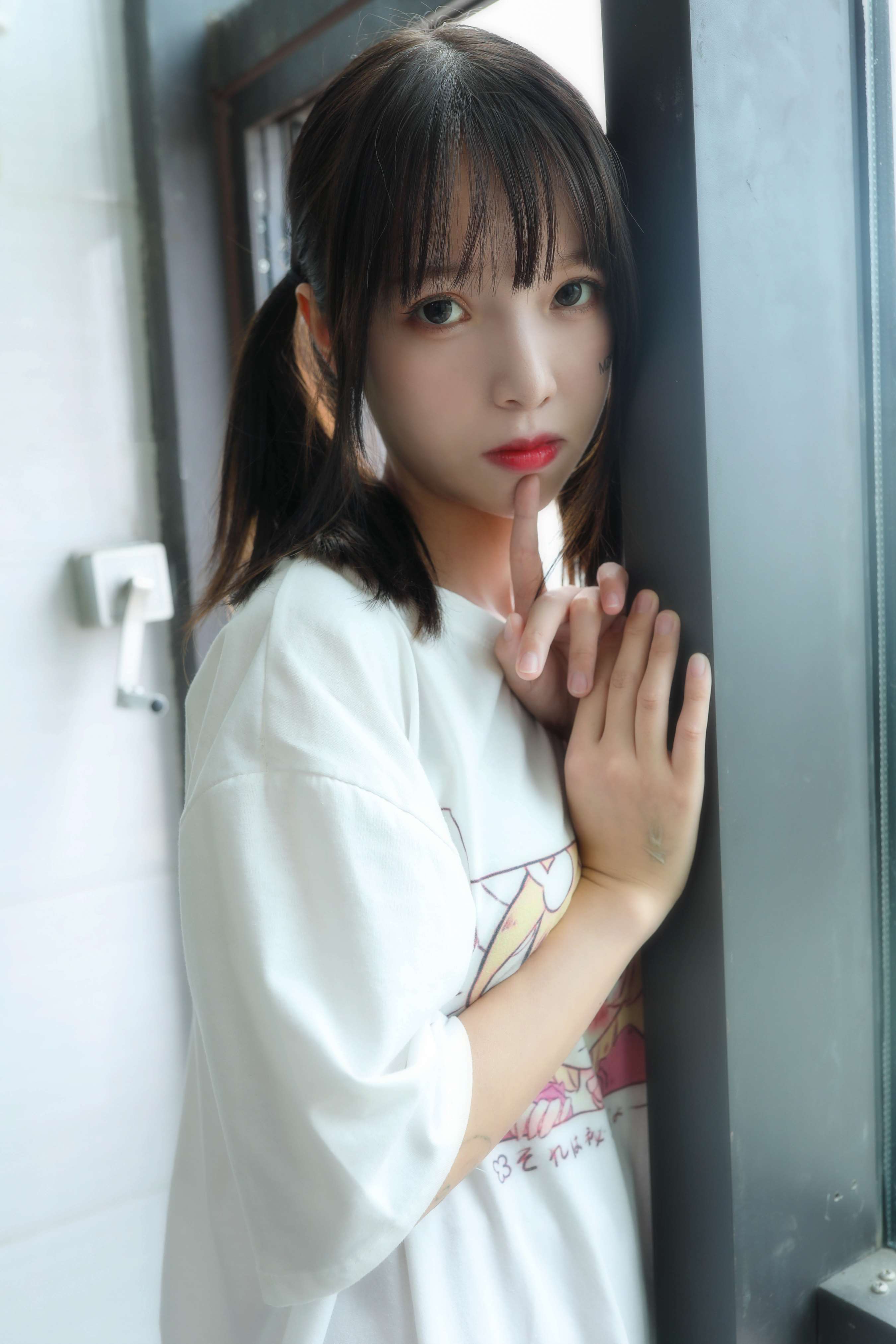 《樱子板鞋の船袜脚》作品图