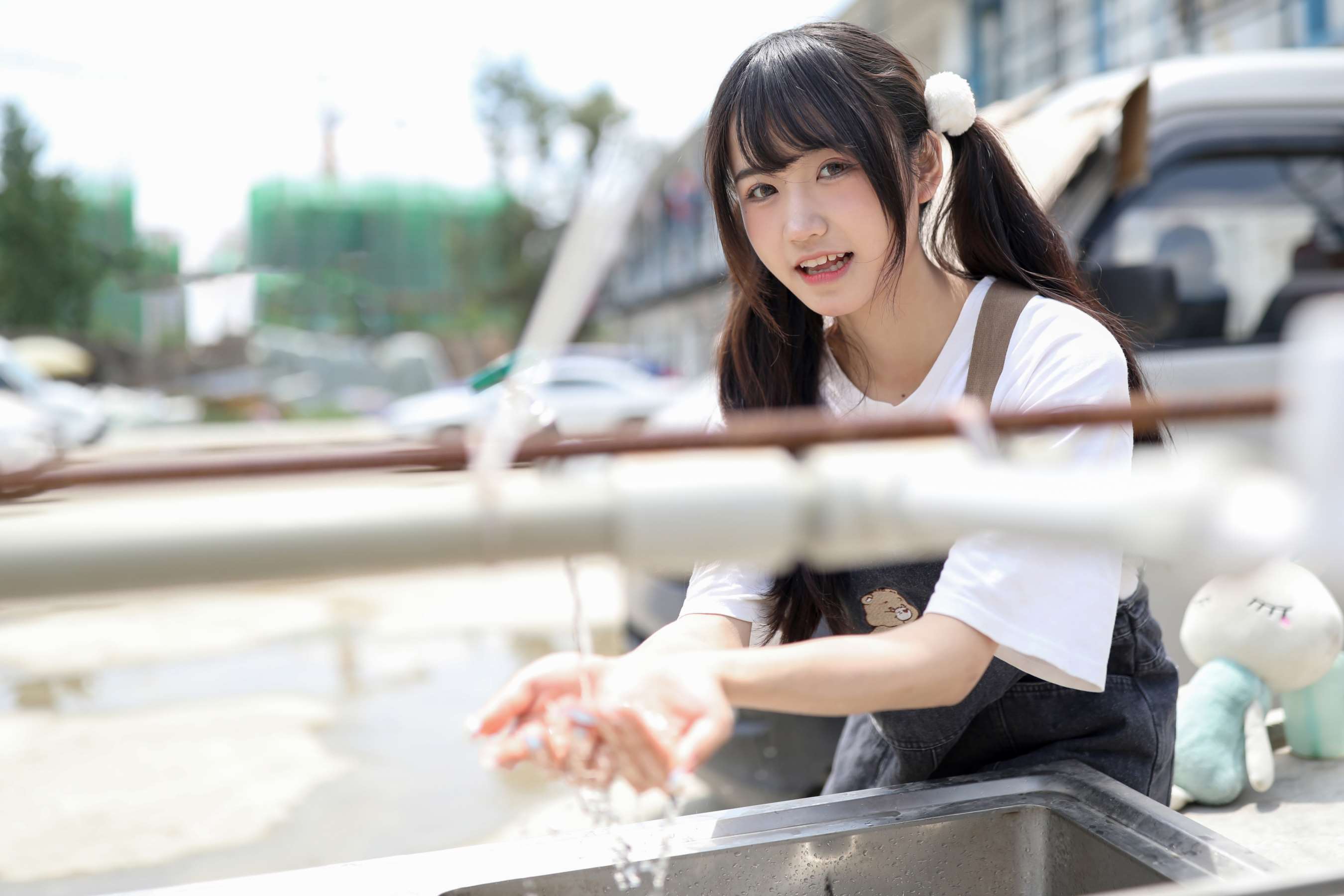 《莹莹船袜脚》作品图