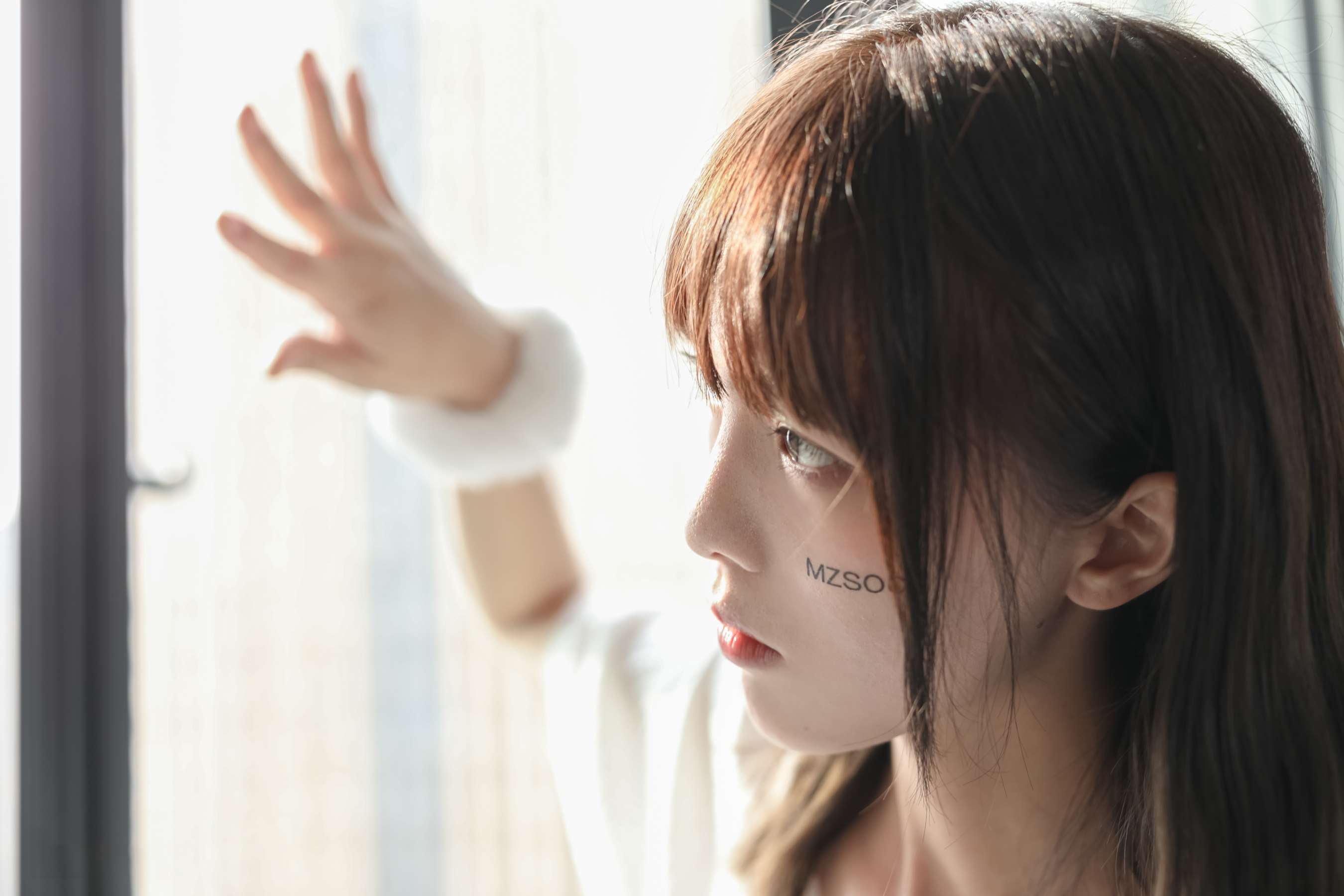 《樱子帆布鞋の冰丝脚》作品图