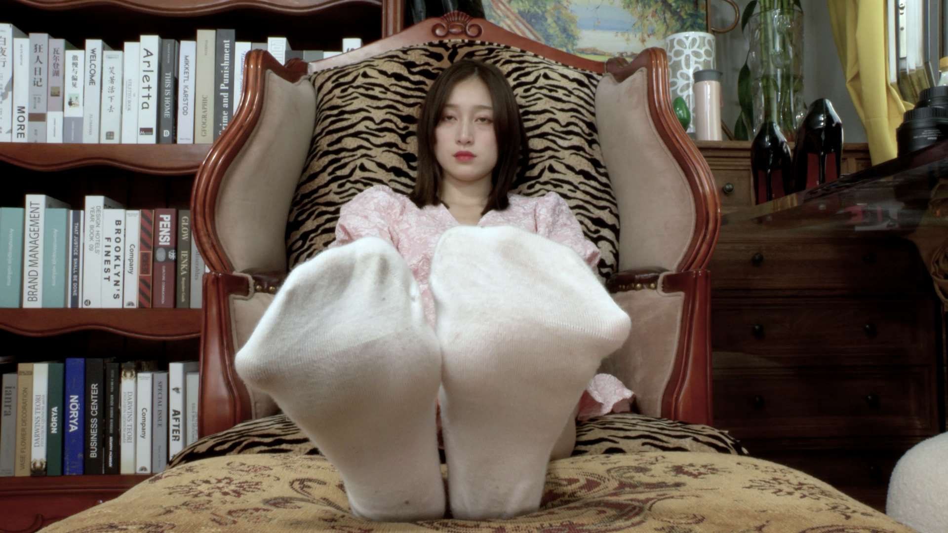 《[寄卖视频]-A&F-小美女baby展示棉袜裸足》作品图