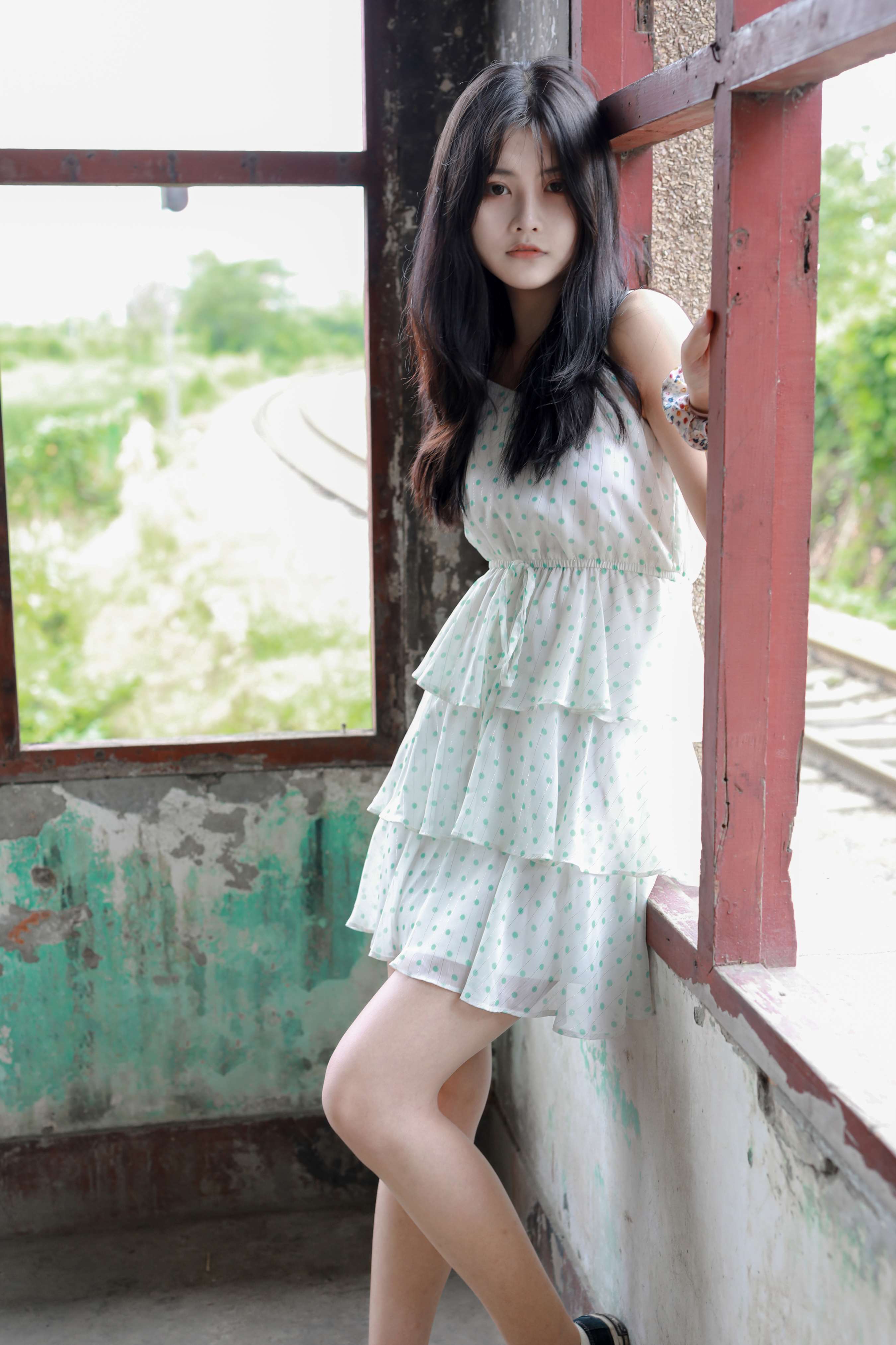 《美琳废旧候车室展棉袜》作品图