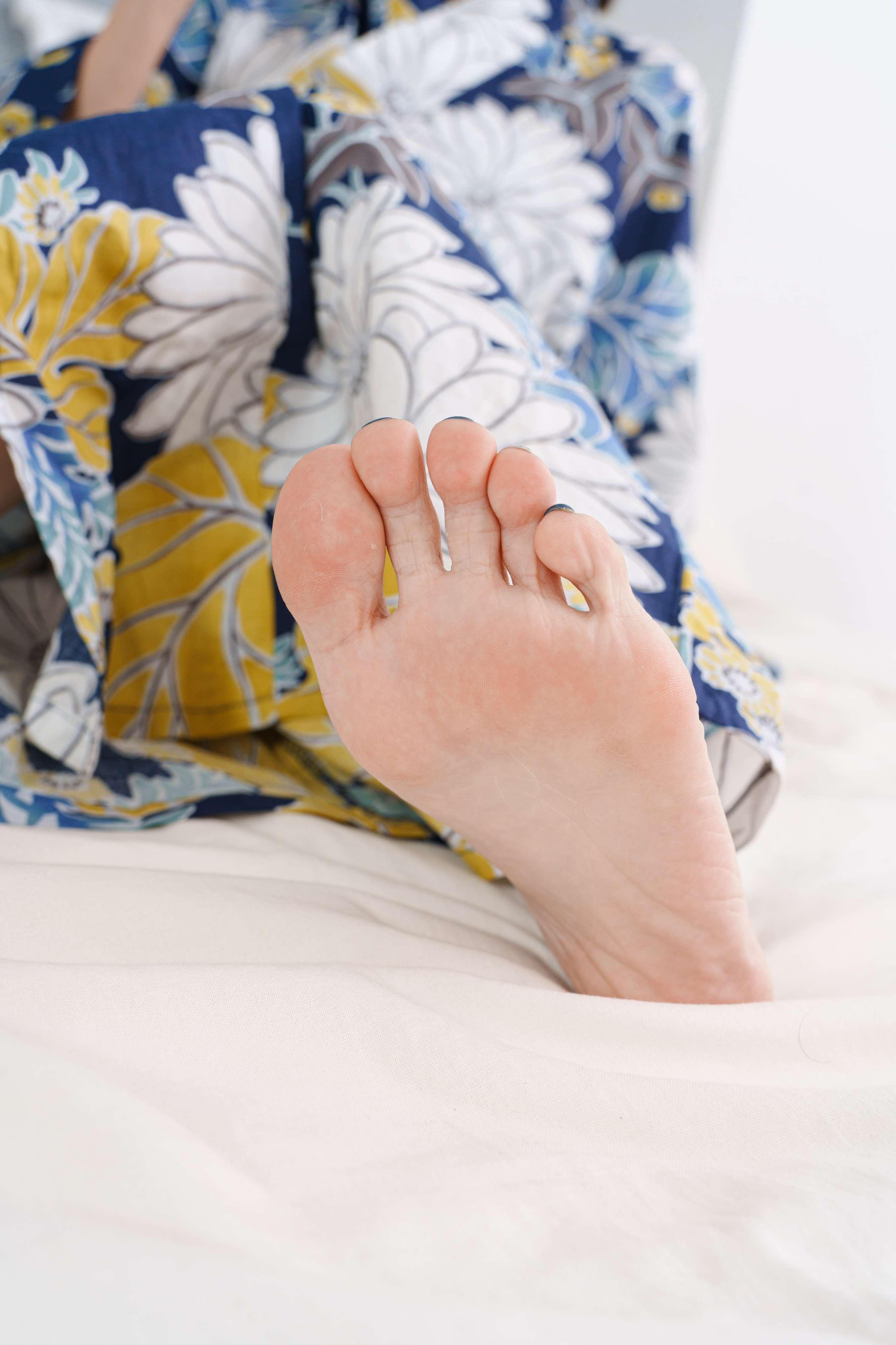 《[寄卖]日本妹子子-超敏感脚脚初次被TK》作品图