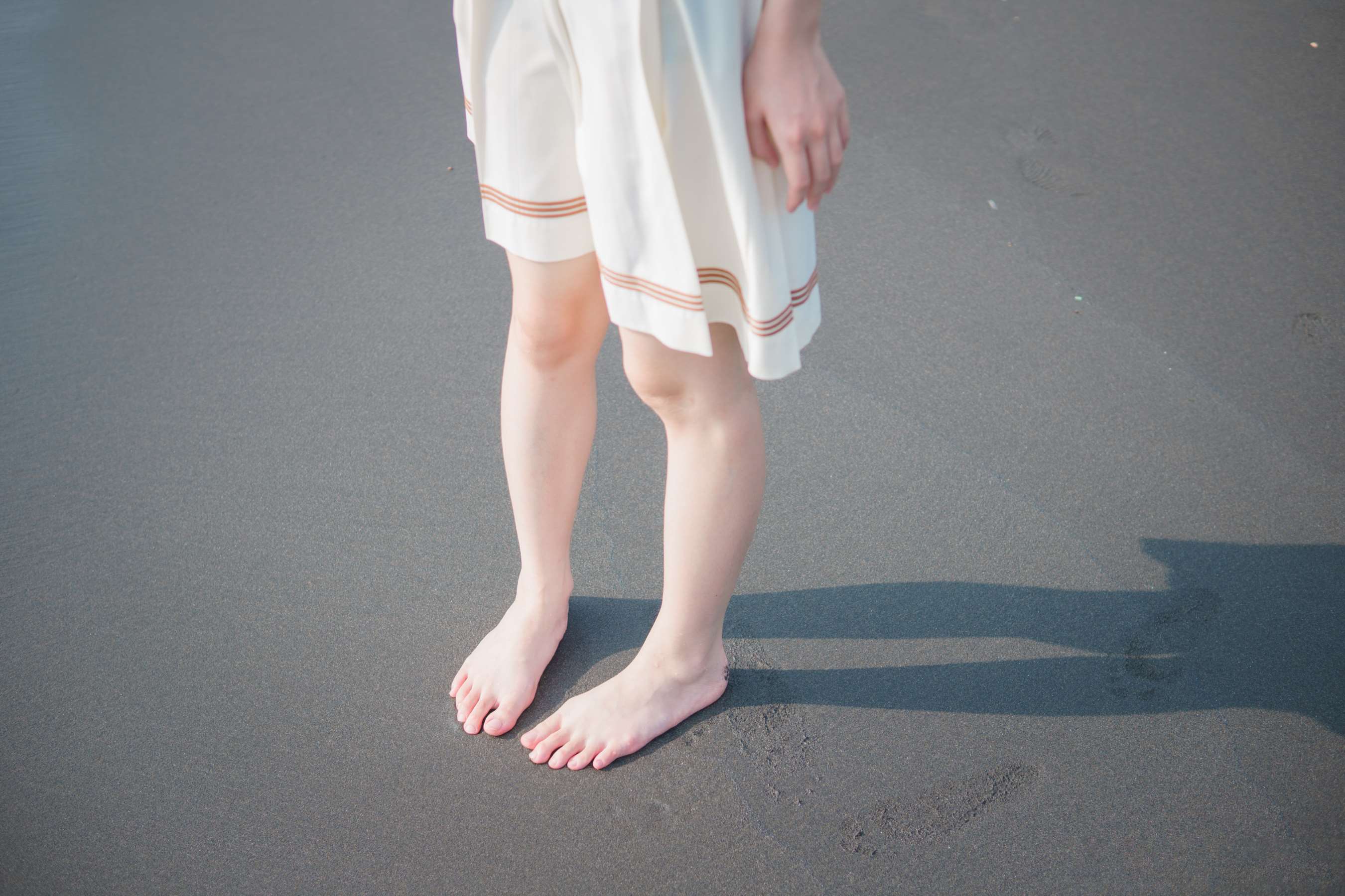 《JK盛夏服海边戏水》作品图