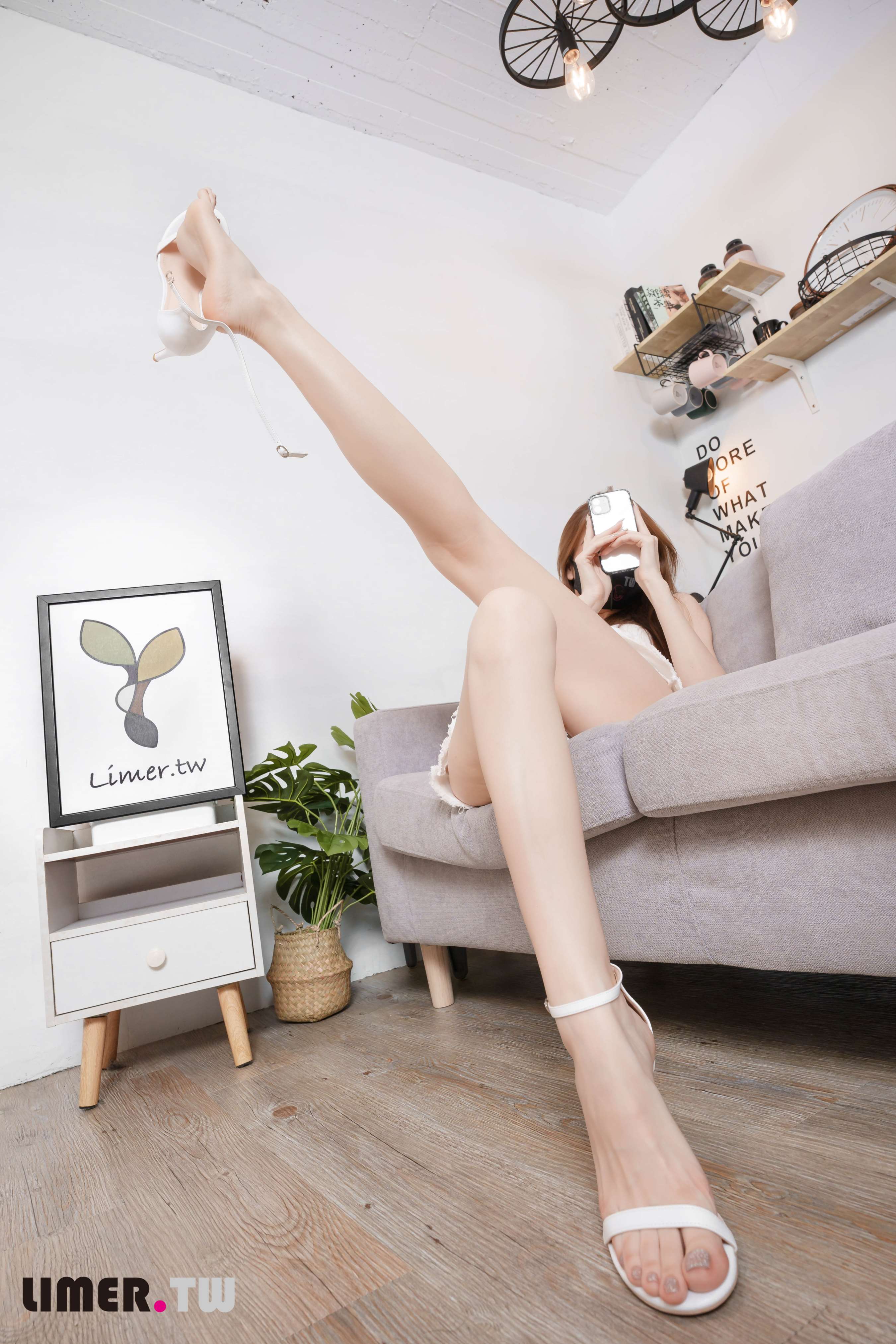 《[寄卖]缓缓磨蹭嫩足沉浸式ASMR》作品图