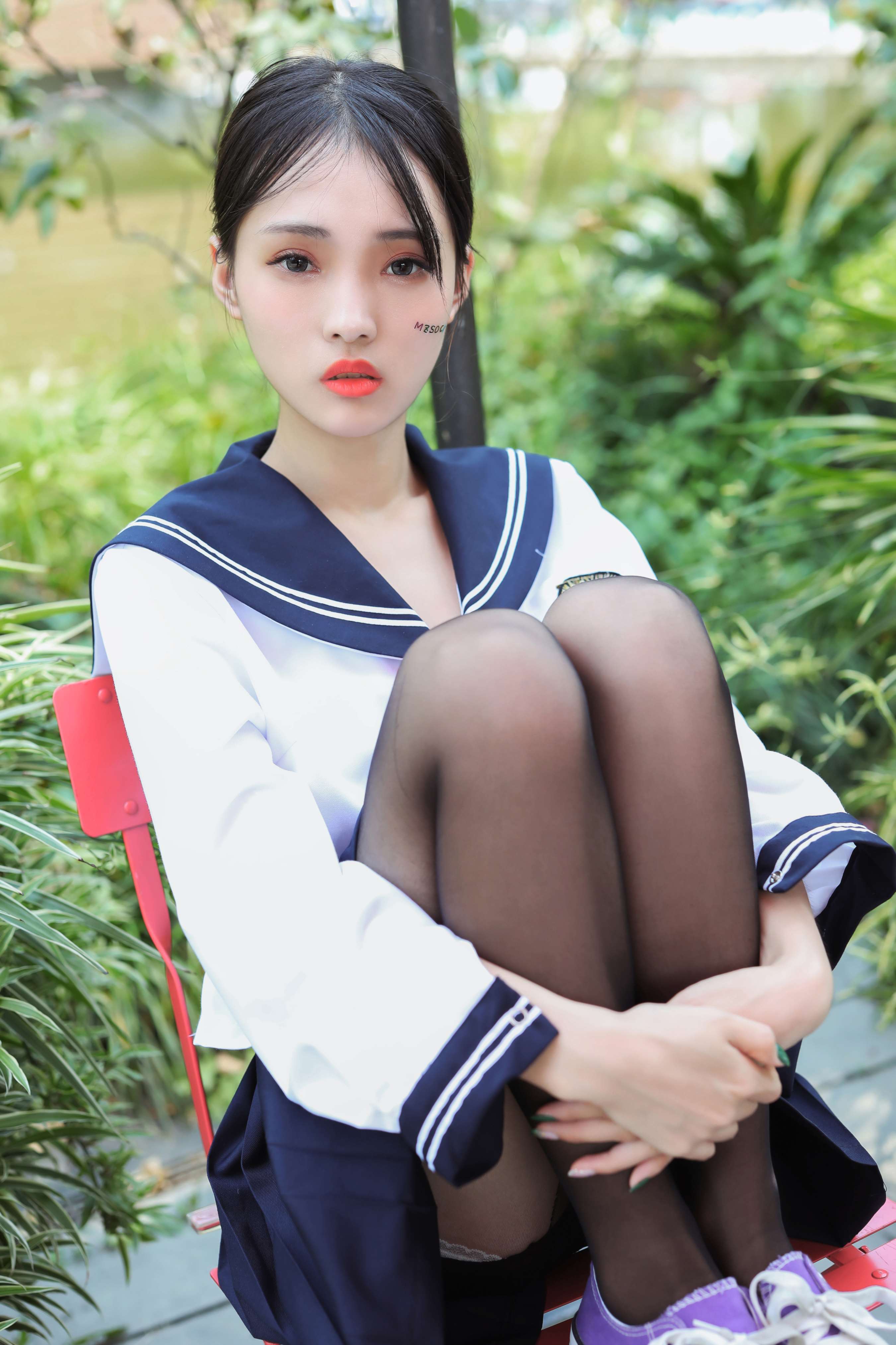 《茜茜JKの黑丝足》作品图