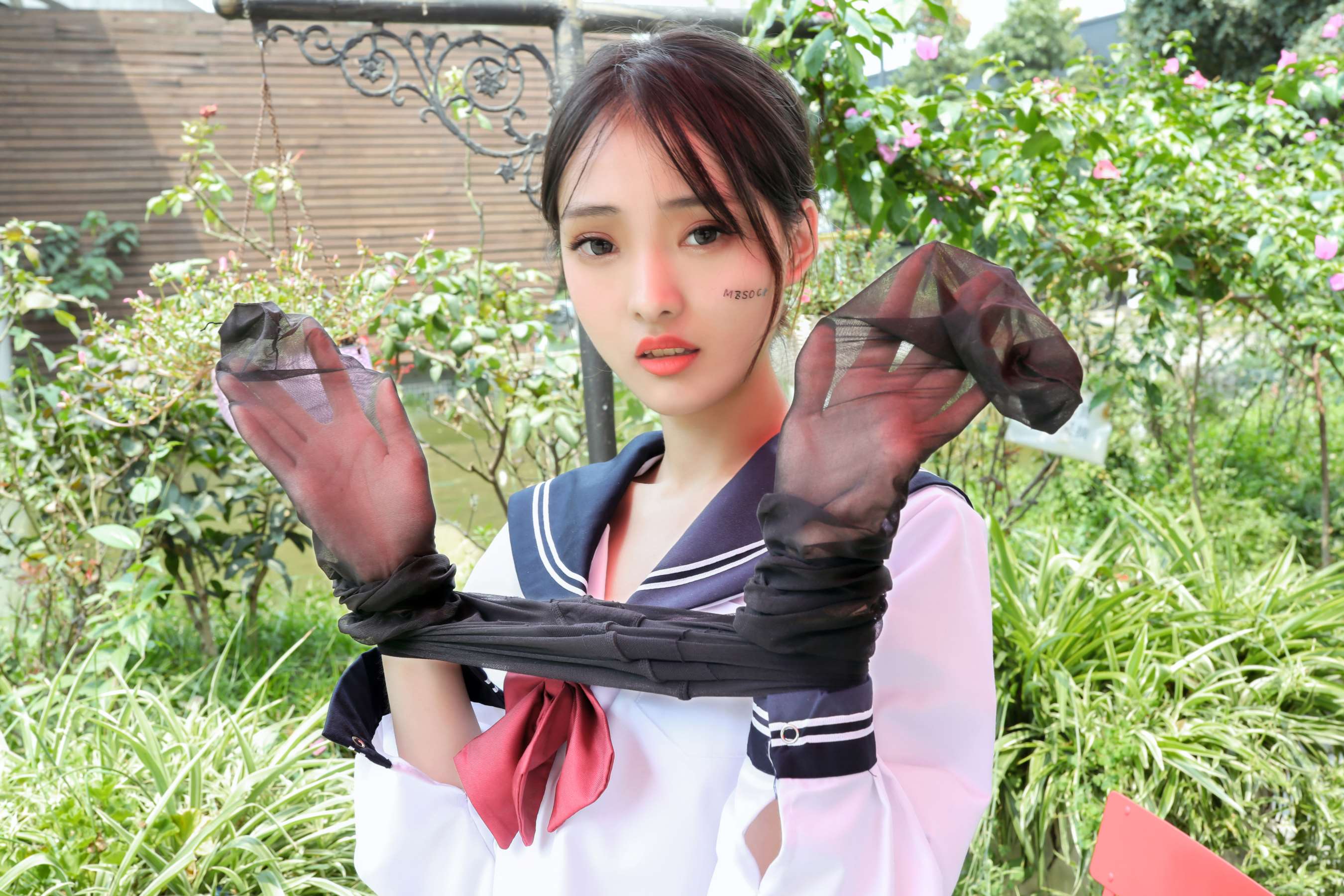 《茜茜JKの黑丝足》作品图