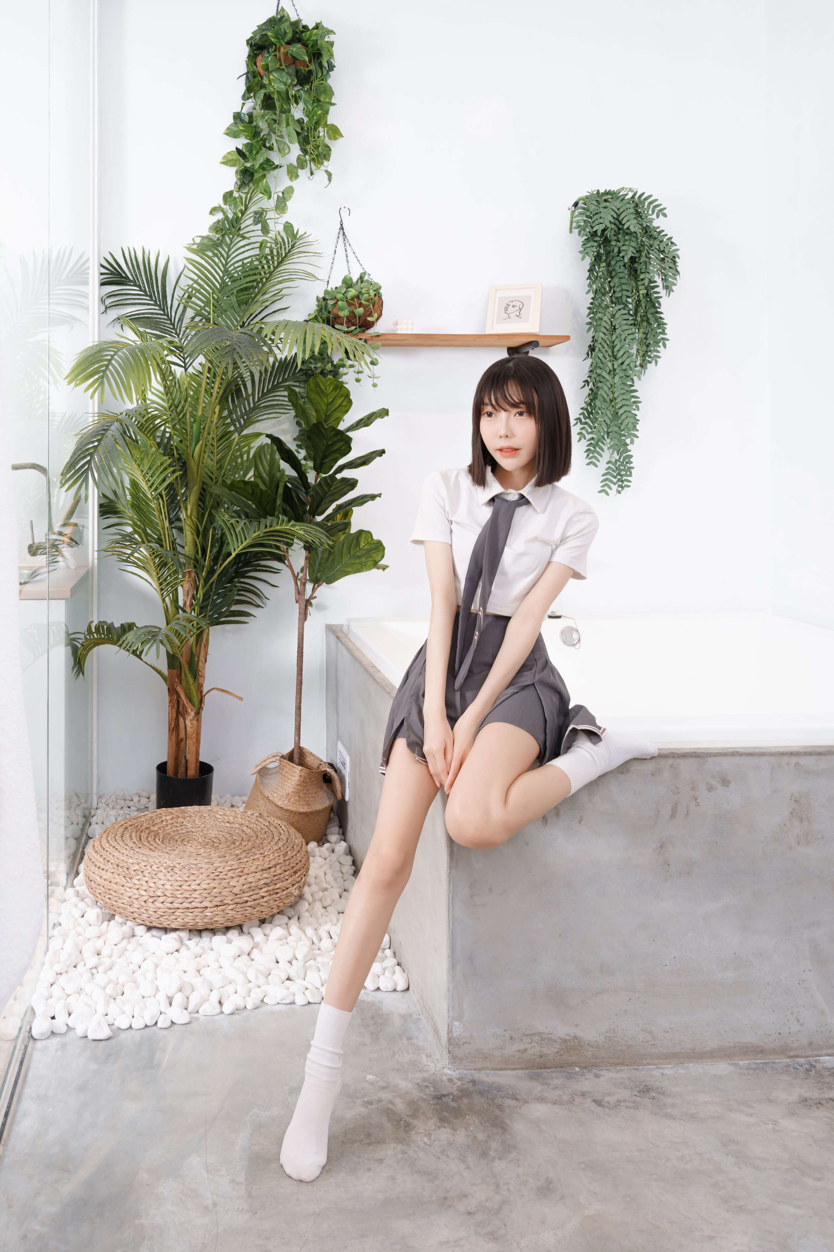 《[寄卖]素人林莹 JK小隻馬の性感裸足》作品图