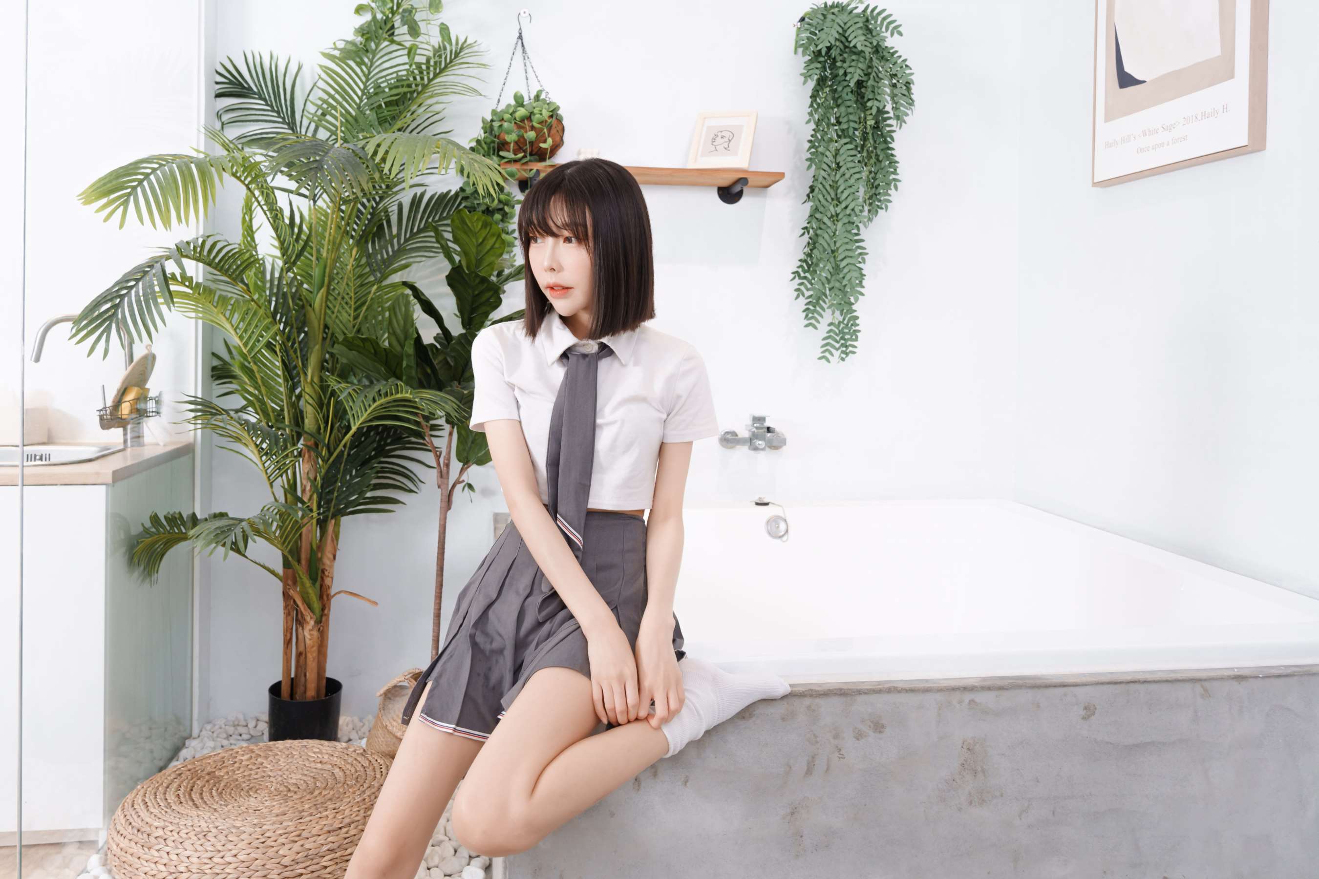 《[寄卖]素人林莹 JK小隻馬の性感裸足》作品图