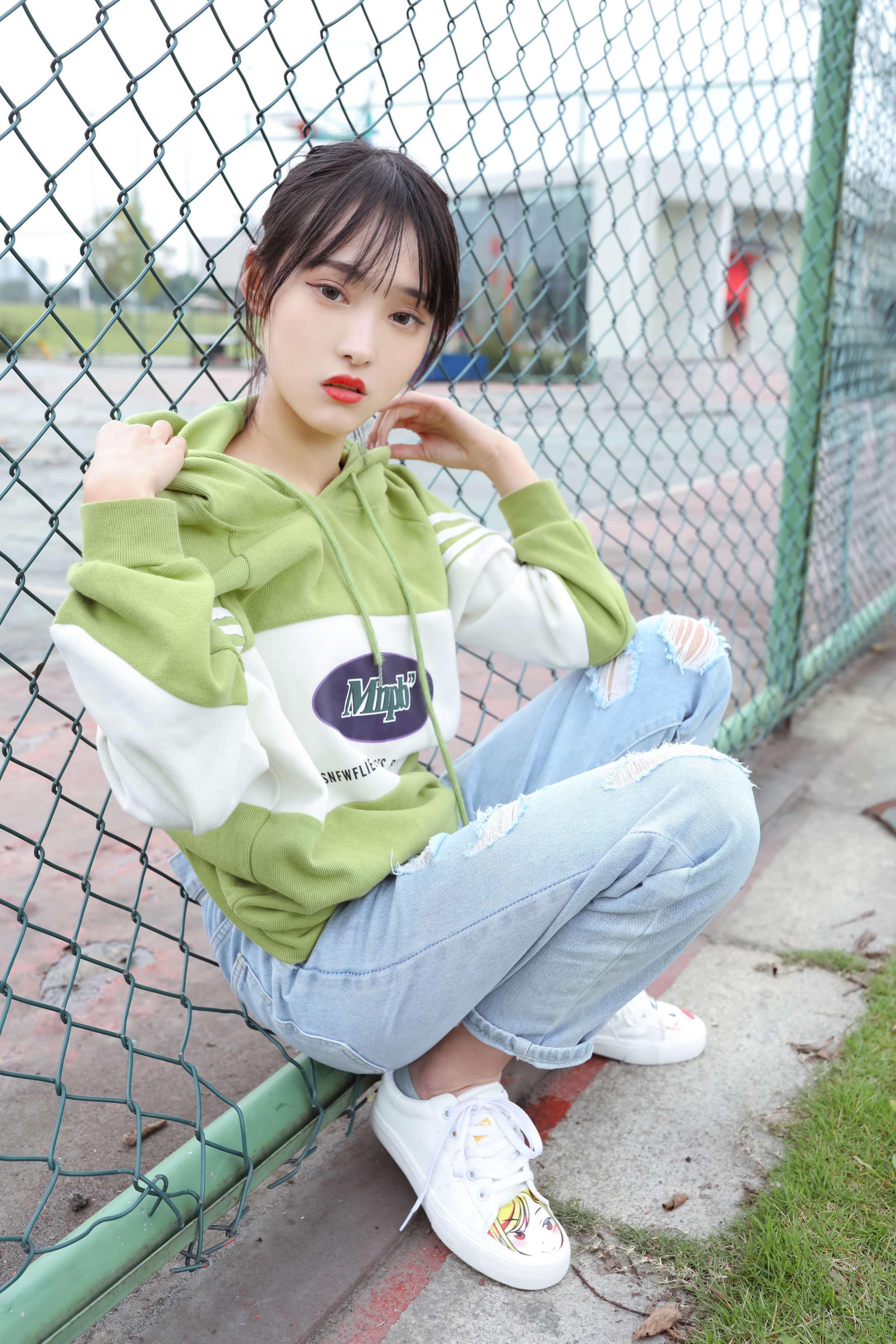 《茜茜运动场展脏棉袜脚》作品图