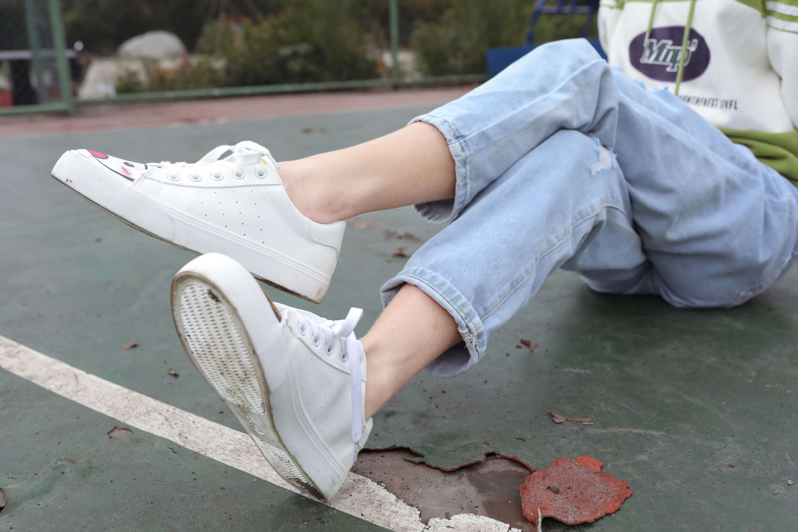 《茜茜运动场展脏棉袜脚》作品图