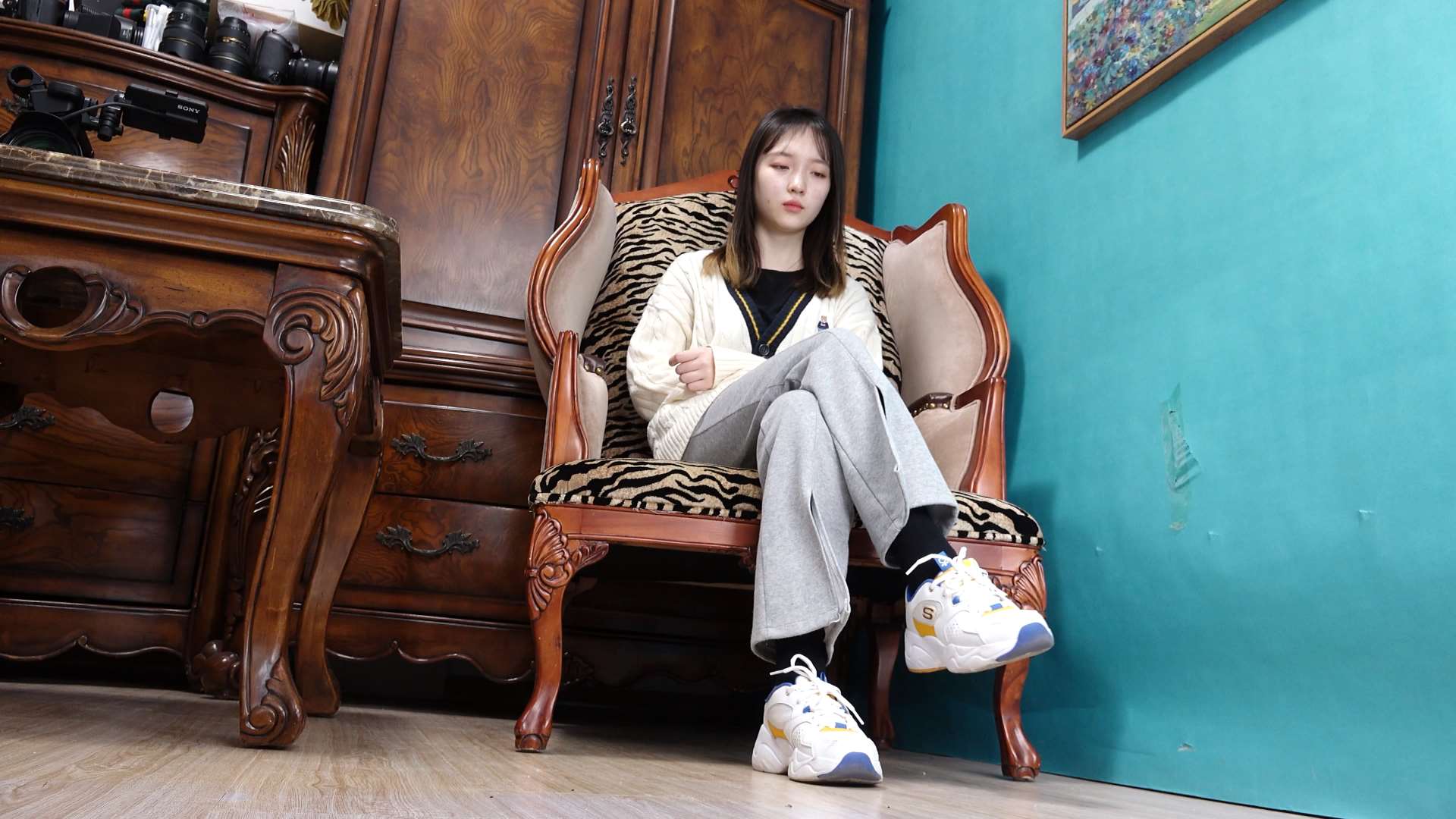 《[寄卖视频]-A&F-Wenwen展示她的原味裸足》作品图