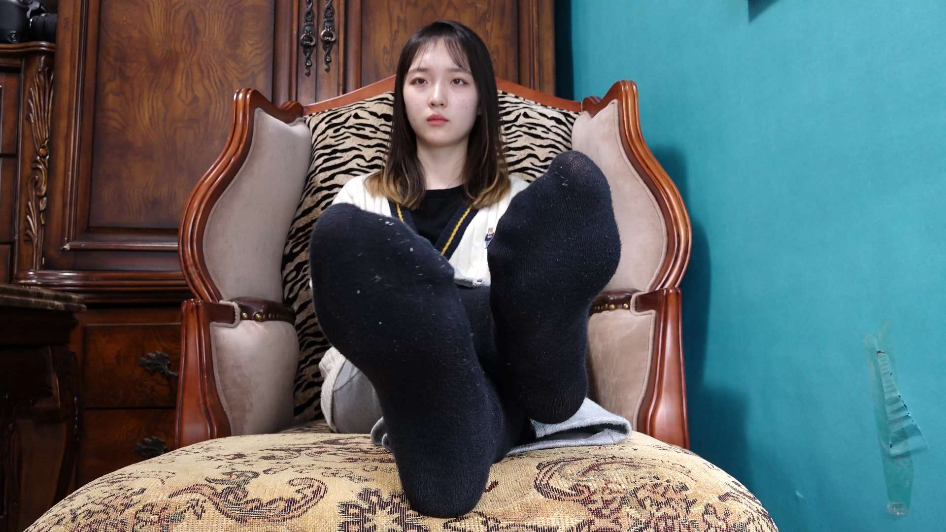 《[寄卖视频]-A&F-Wenwen展示她的原味裸足》作品图