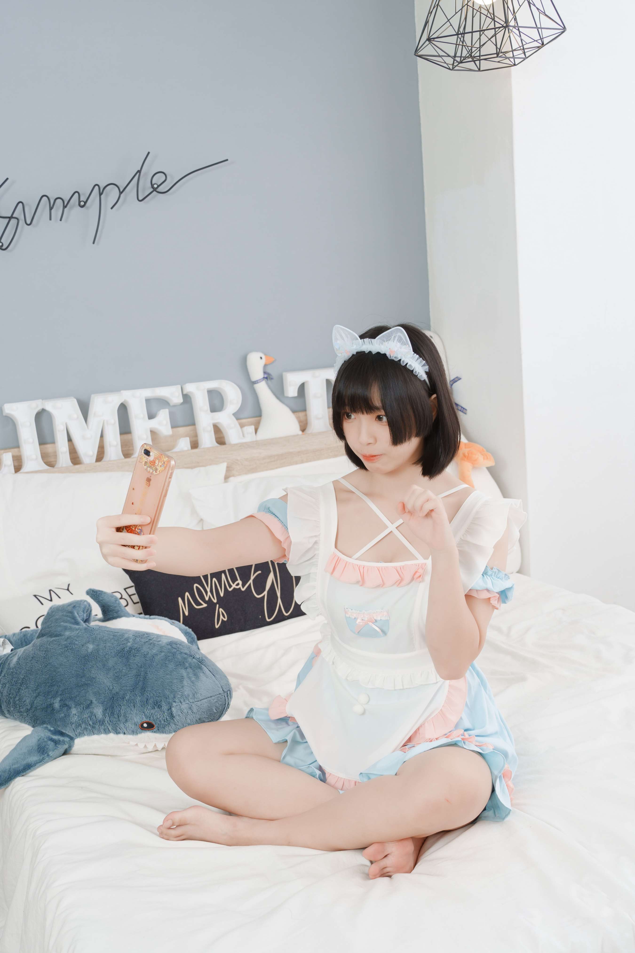 《[寄卖]之之 女仆装扮柔嫩欧派与裸足 请主人享用》作品图