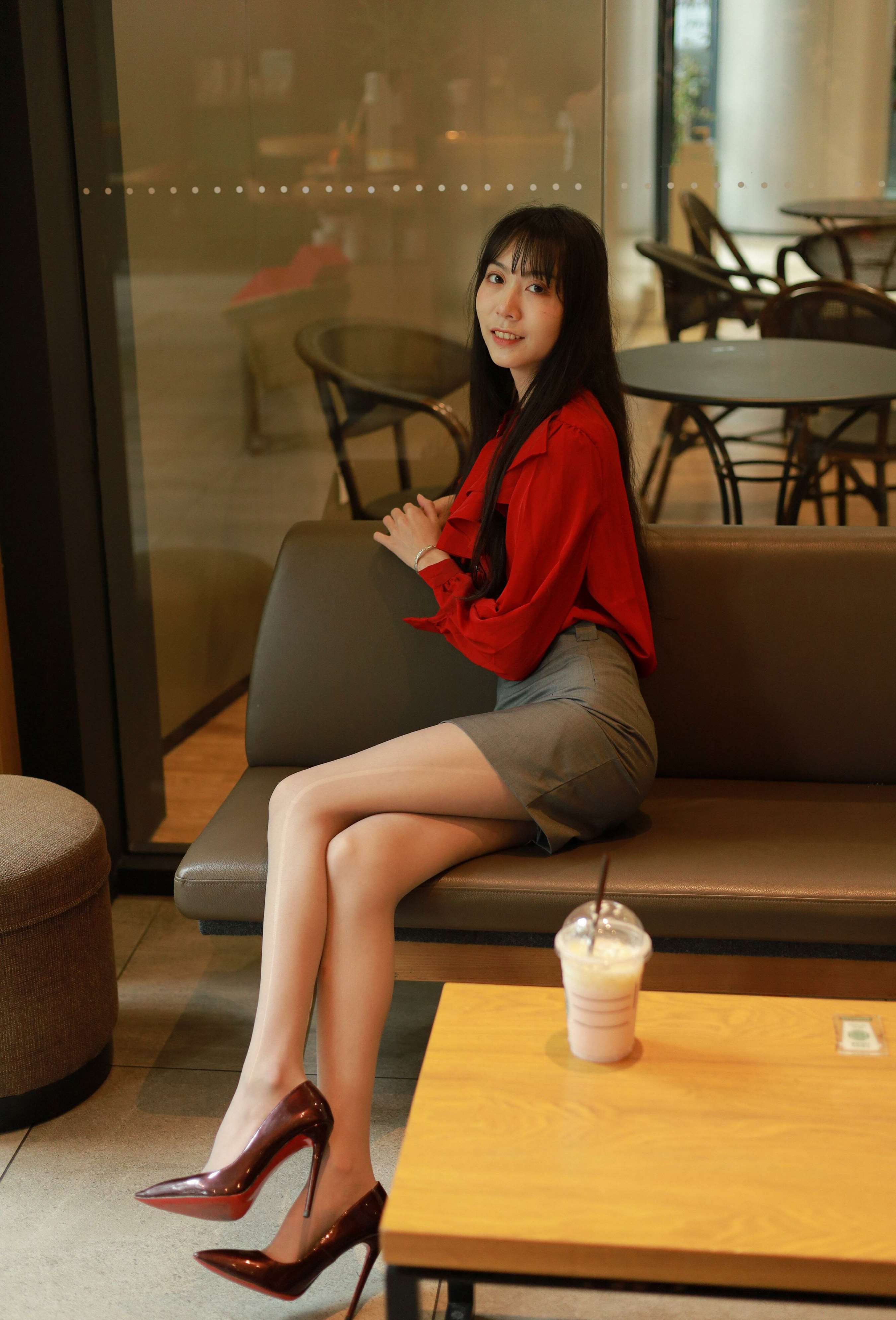 《团团高跟の肉丝》作品图