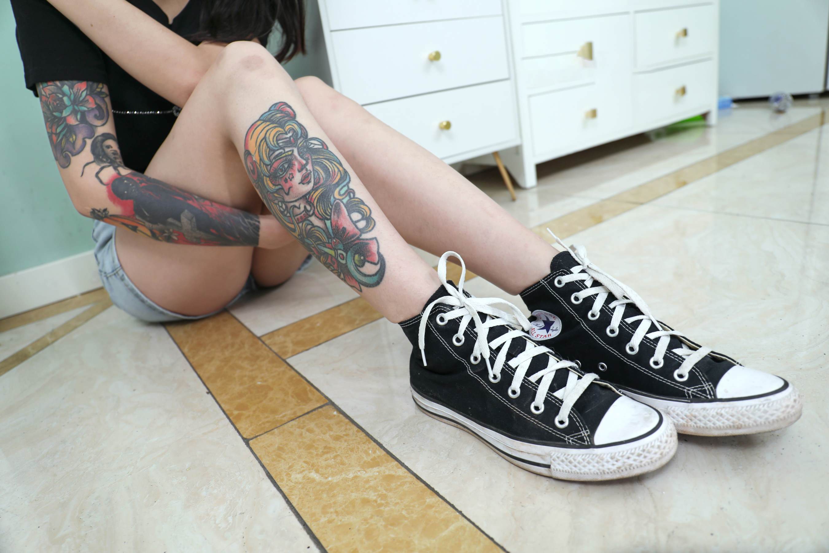 《Mikey帆布鞋の船袜脚丫》作品图