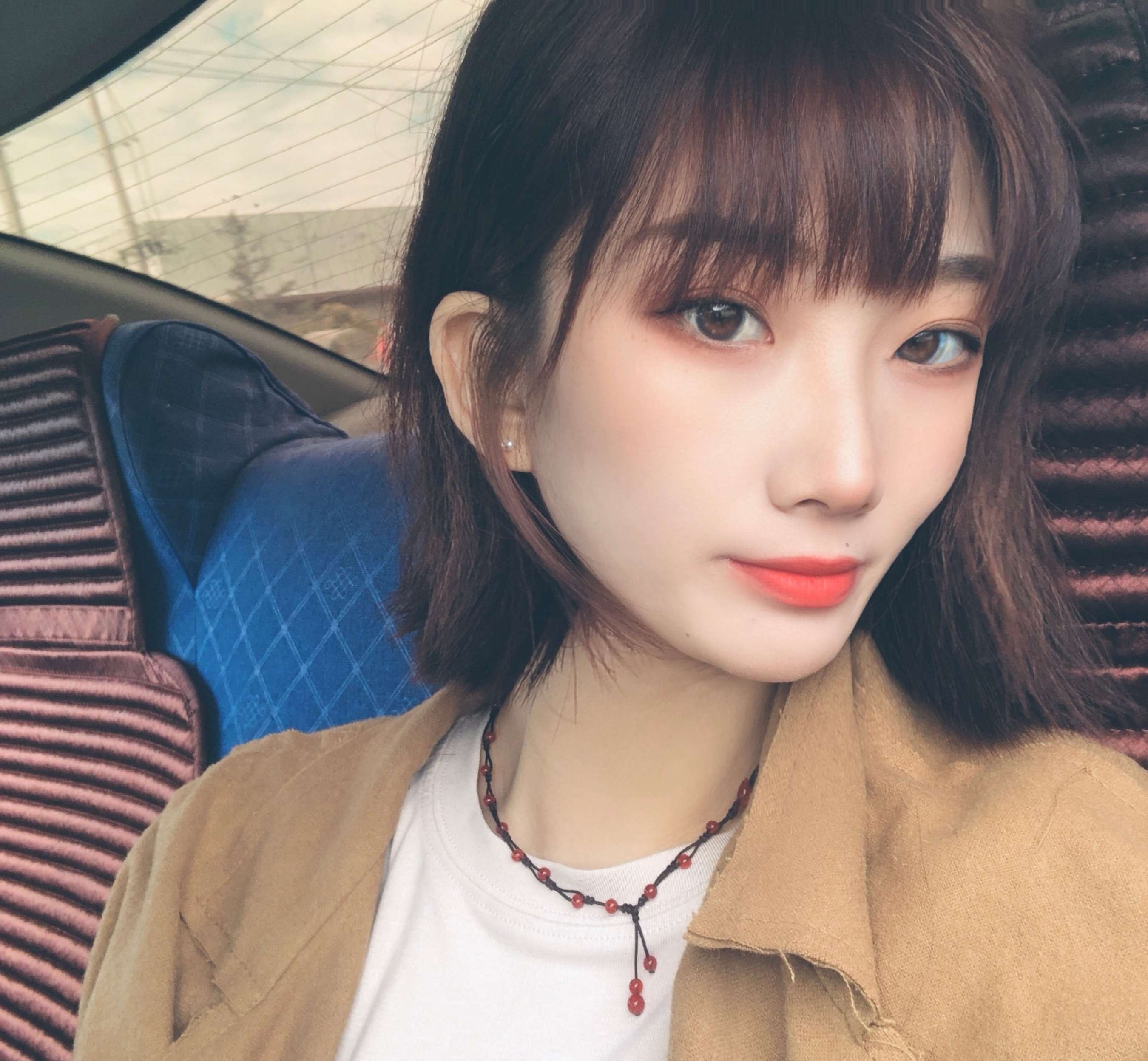 《大学生的AJ板鞋の船袜裸足》作品图