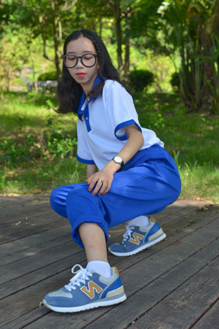 弯弯 送你一朵阳光