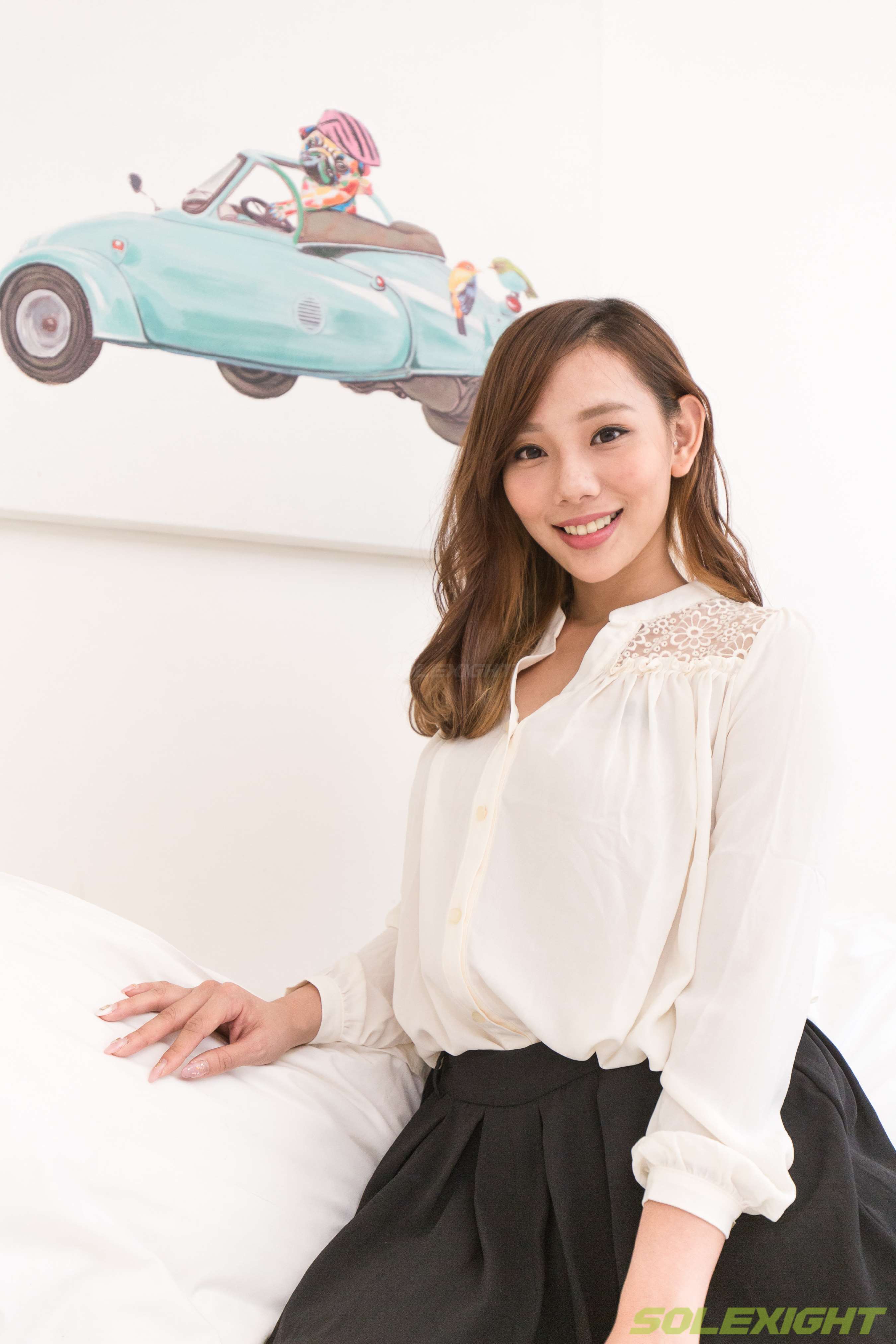 《[寄卖]Martina（给美女小姐姐擦润肤霜涂指甲油）》作品图